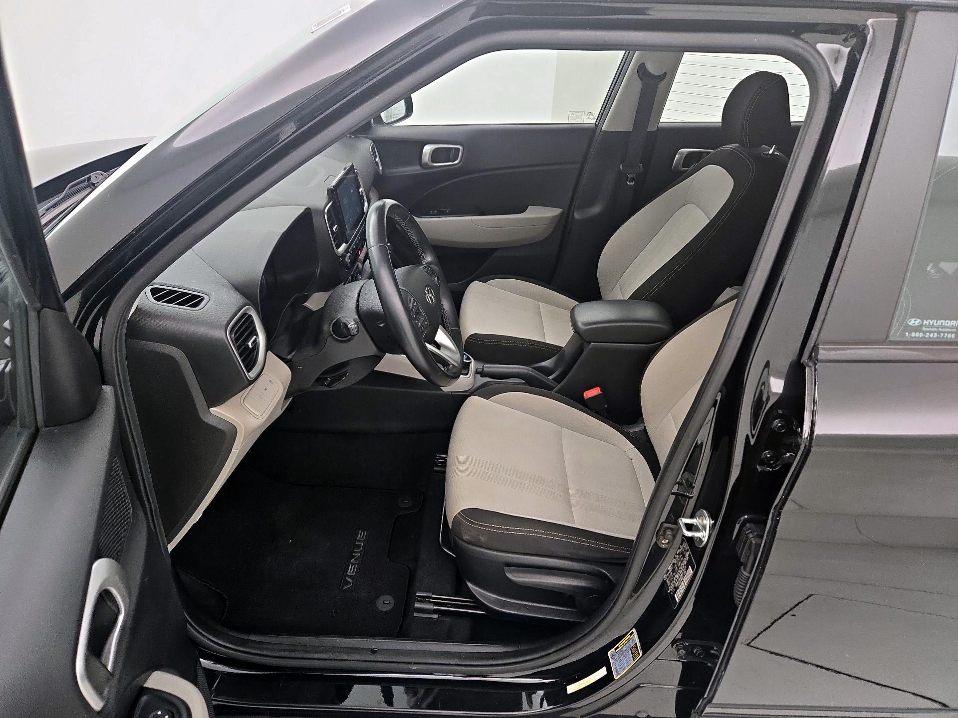 Thumbnail: 2021 Hyundai Venue - 11