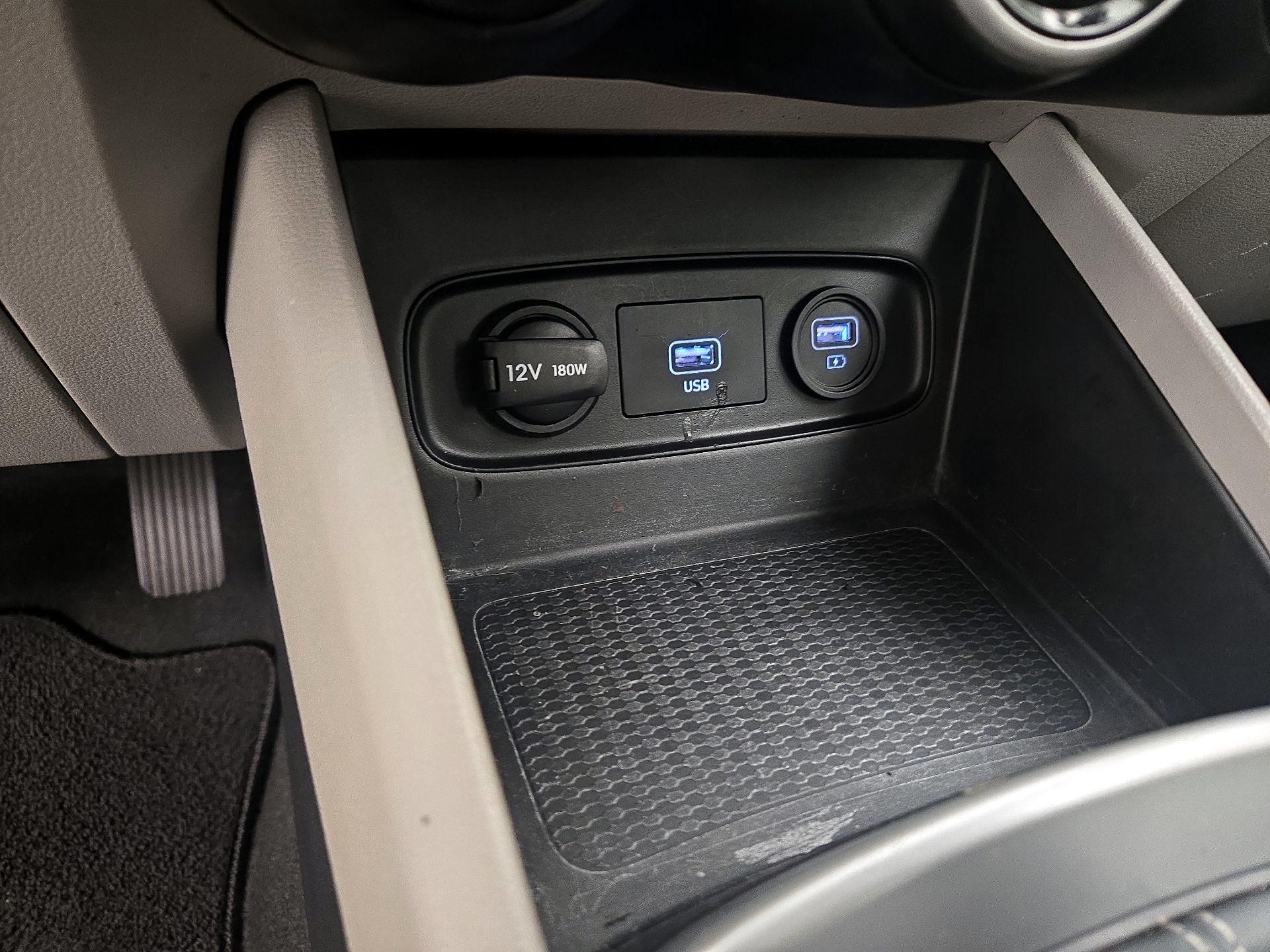 Thumbnail: 2021 Hyundai Venue - 18