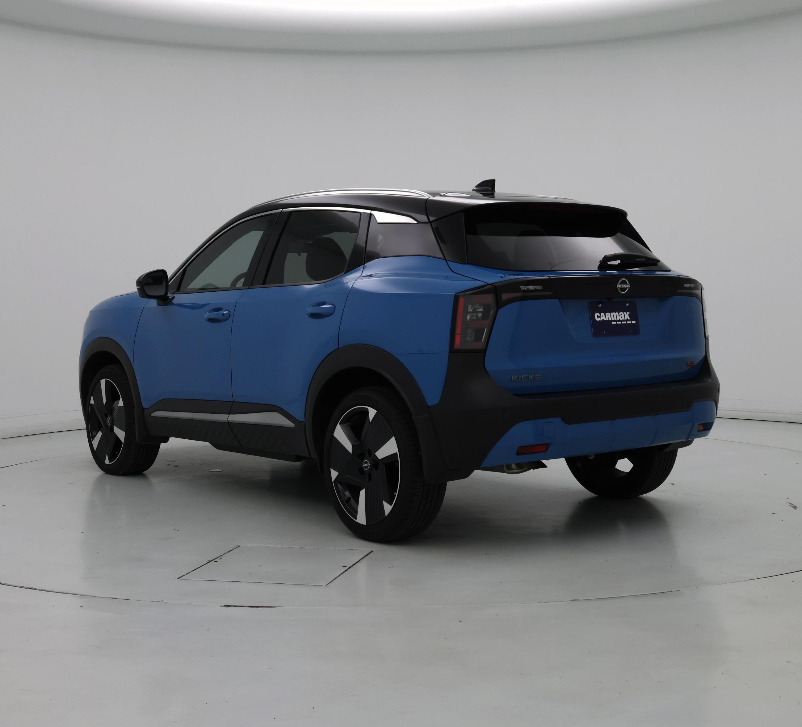 Thumbnail: 2025 Nissan Kicks - 2