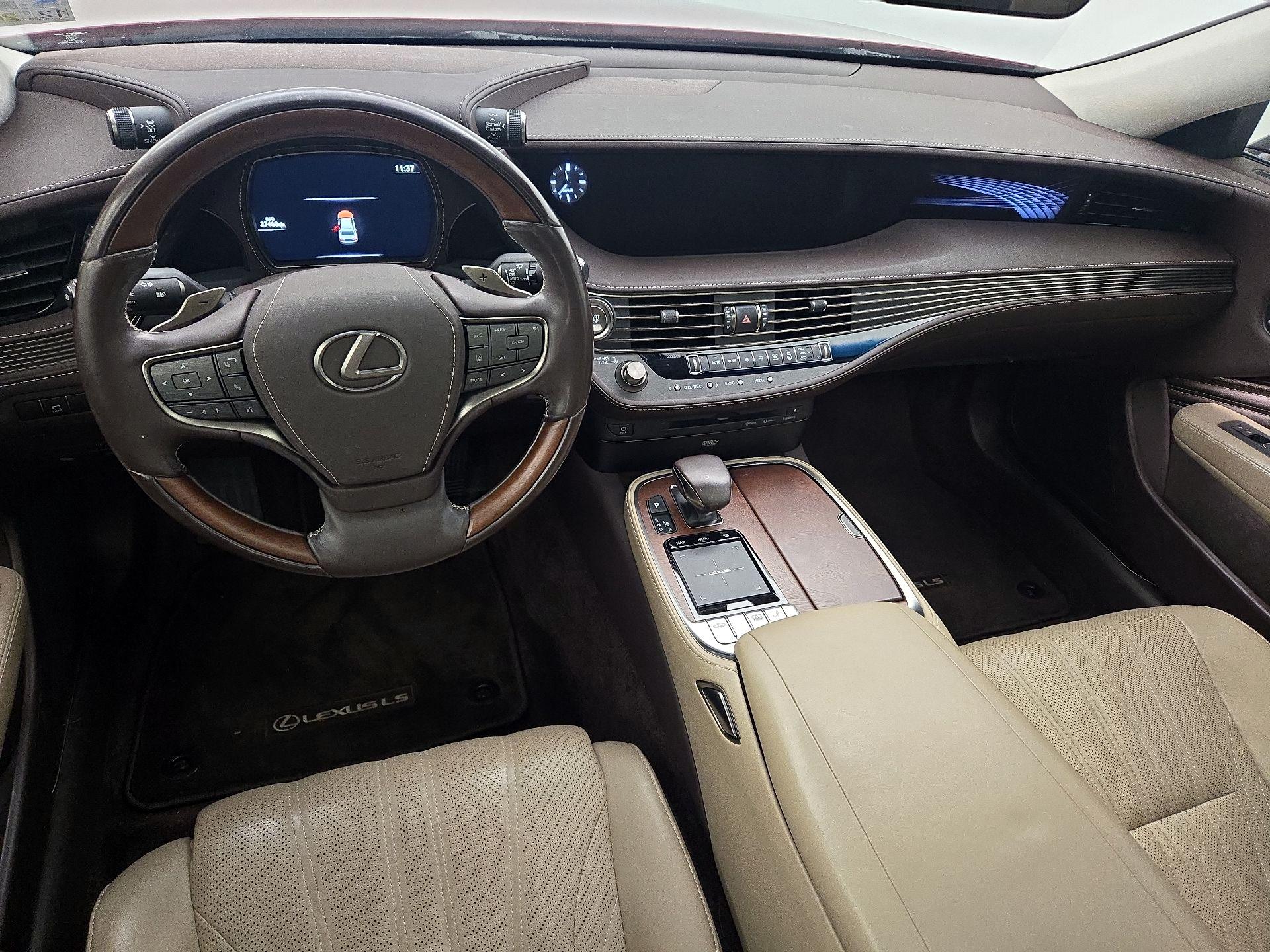 Thumbnail: 2019 Lexus LS - 9