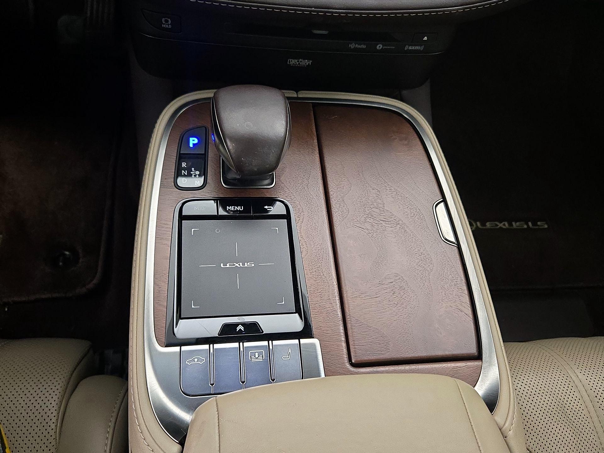 Thumbnail: 2019 Lexus LS - 18