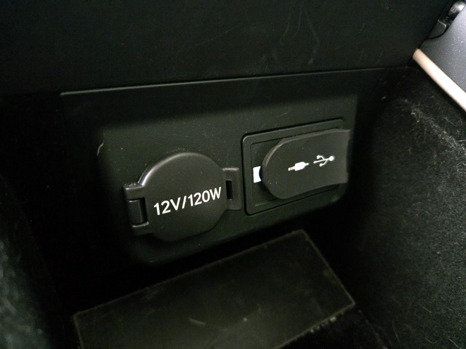 Thumbnail: 2019 Lexus LS - 19