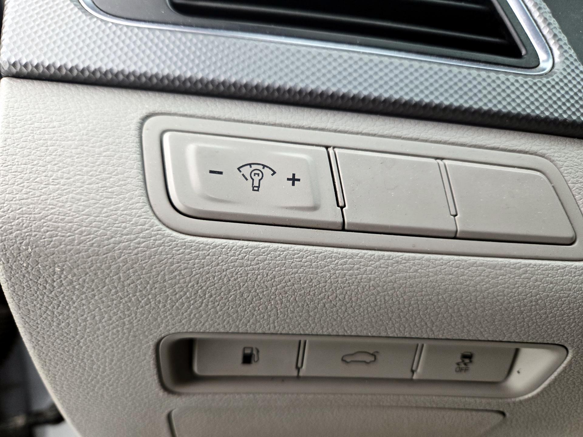 Thumbnail: 2017 Hyundai Sonata - 13