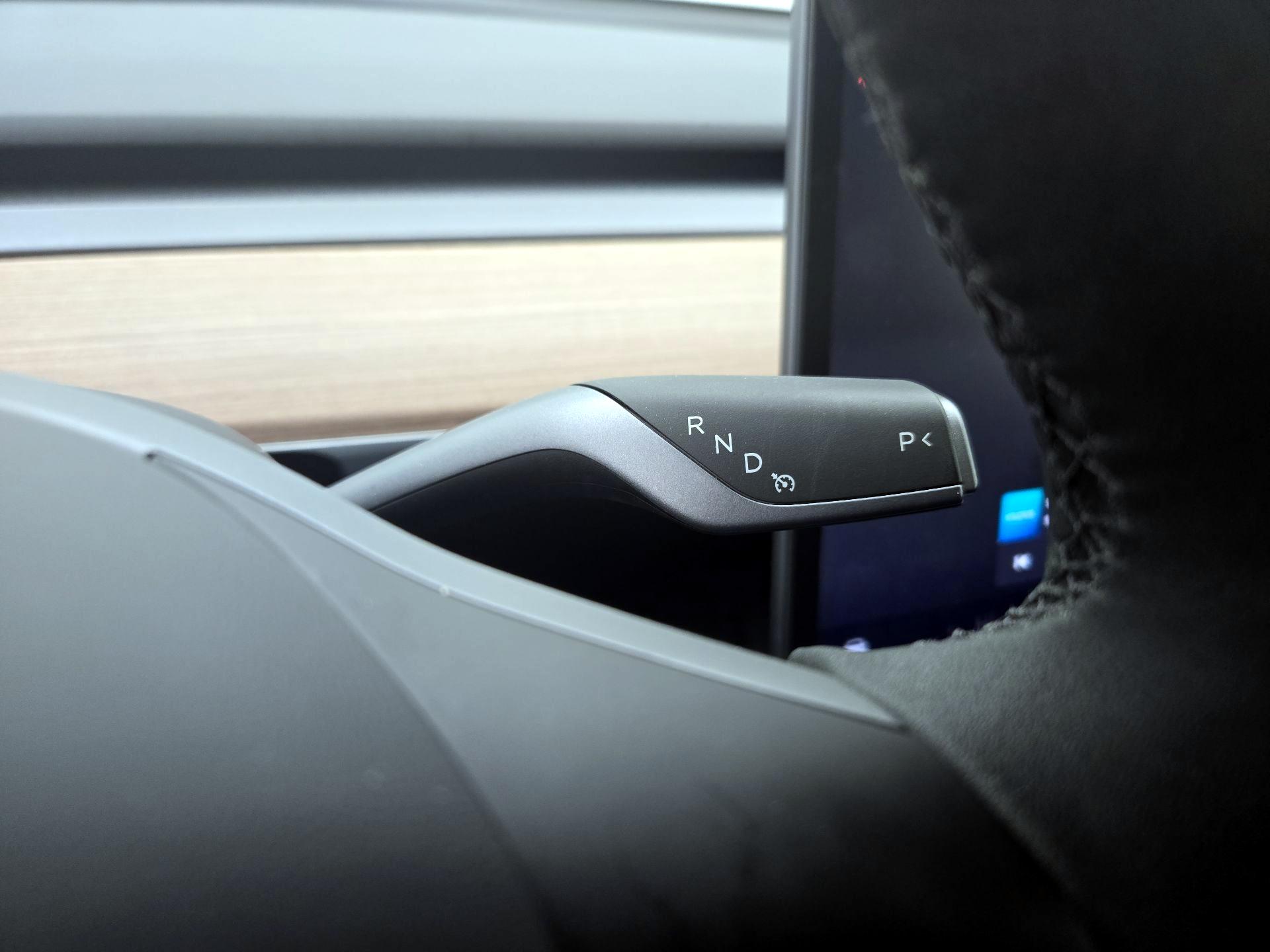 Thumbnail: 2025 Tesla Model Y - 17