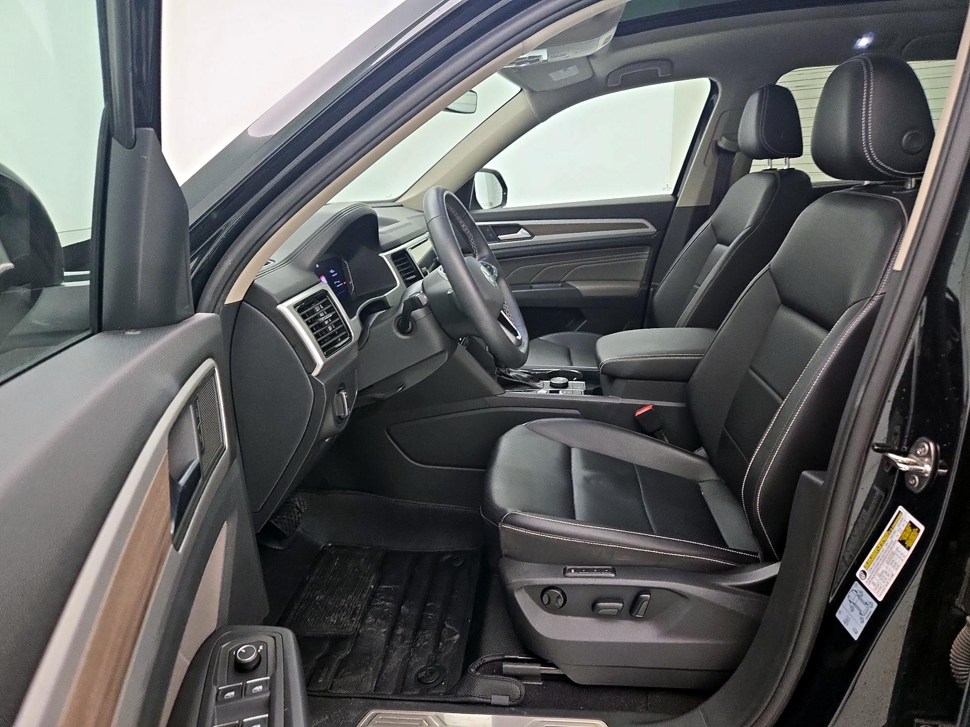 Thumbnail: 2021 Volkswagen Atlas - 11