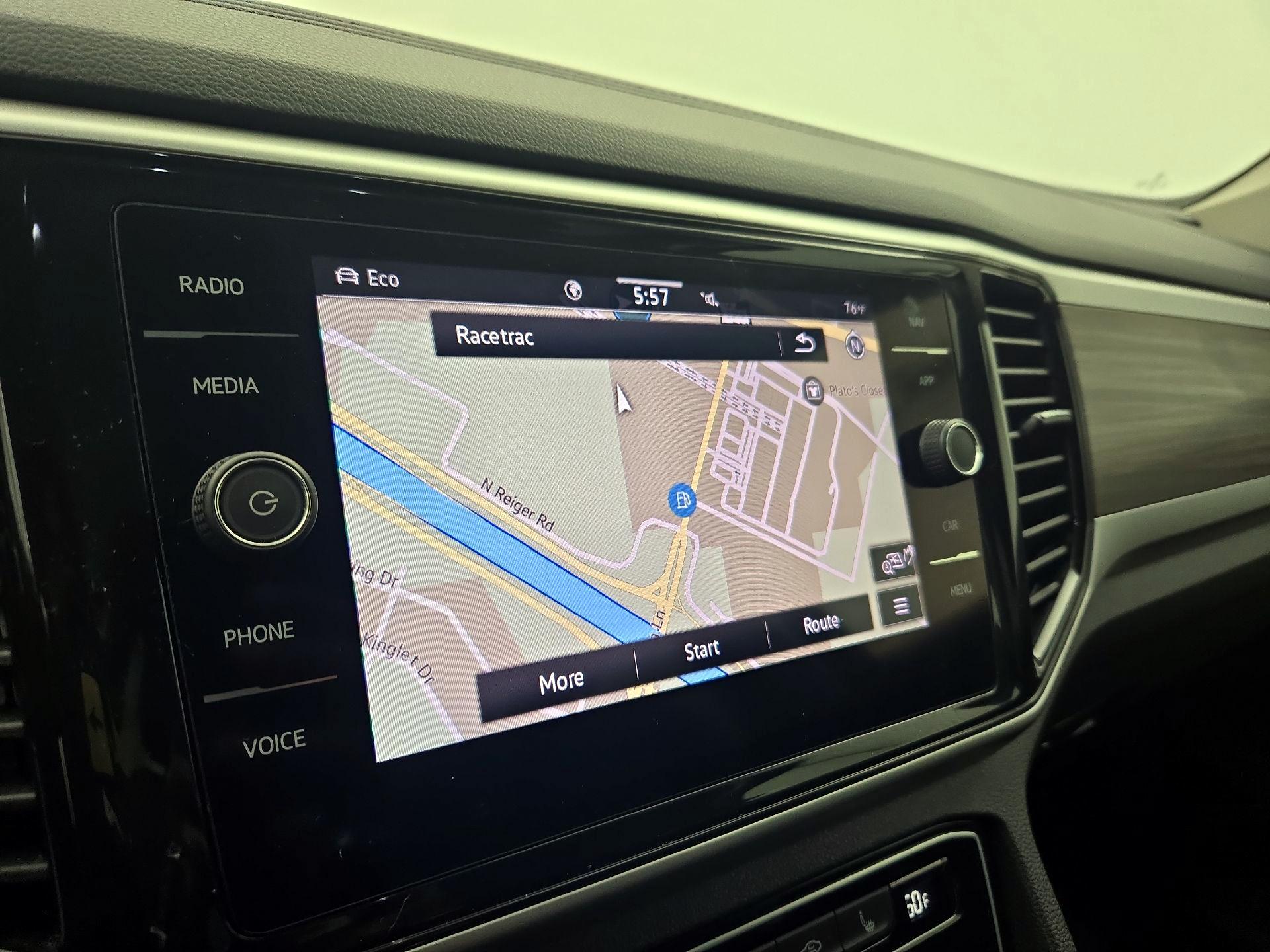 Thumbnail: 2021 Volkswagen Atlas - 14