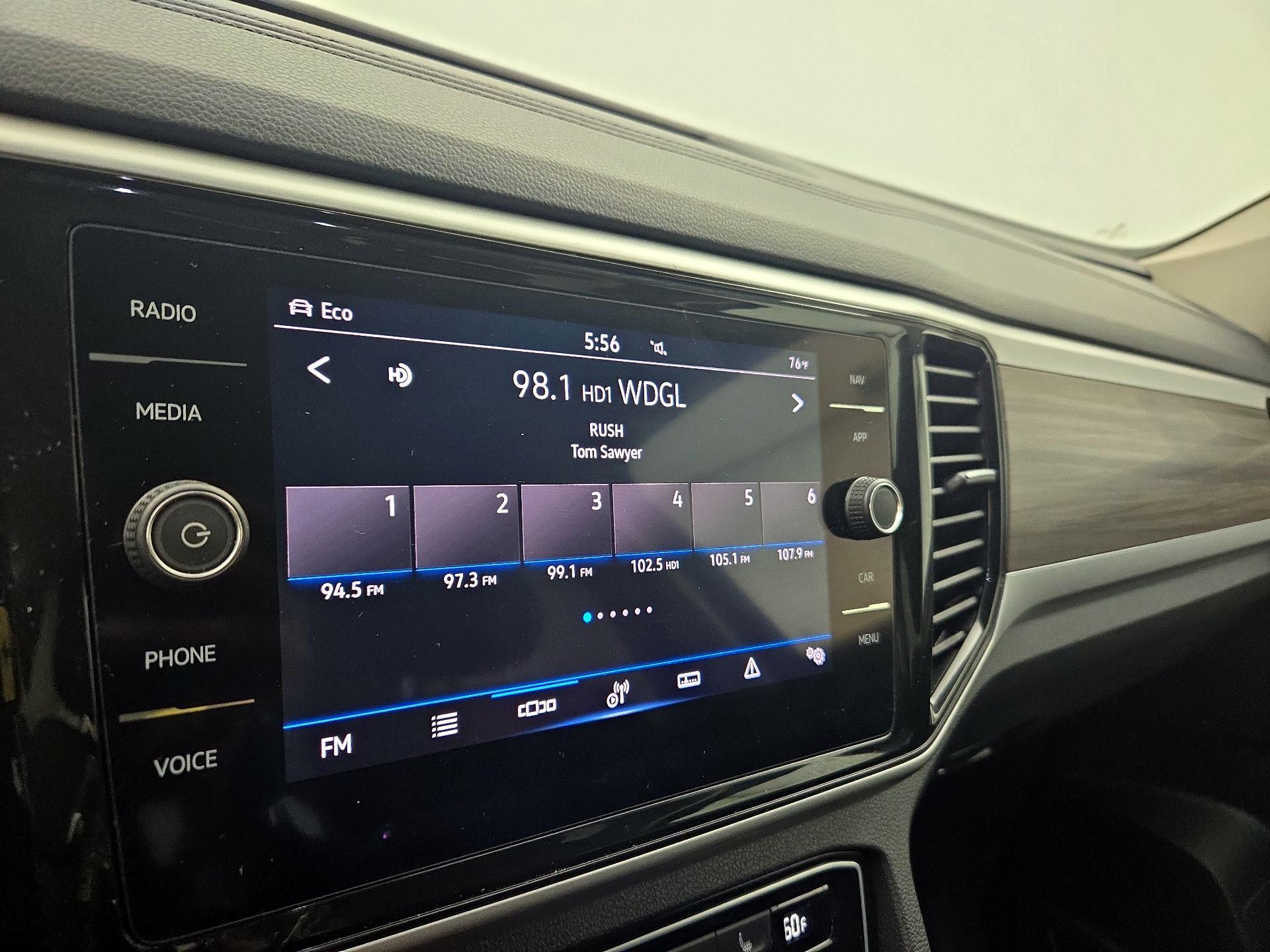 Thumbnail: 2021 Volkswagen Atlas - 16