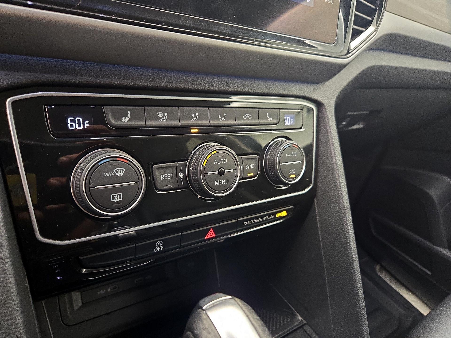 Thumbnail: 2021 Volkswagen Atlas - 17