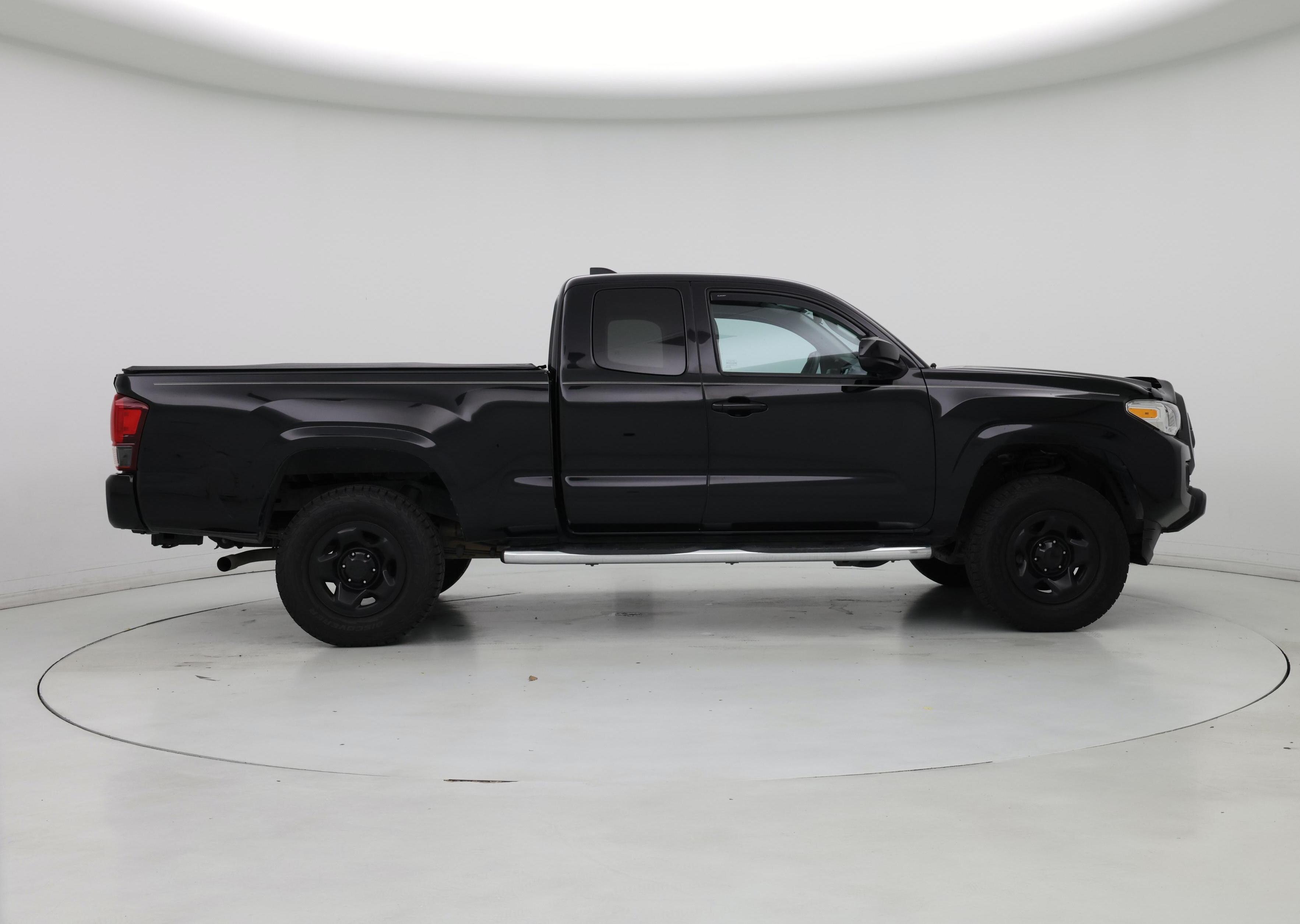 Thumbnail: 2021 Toyota Tacoma - 7