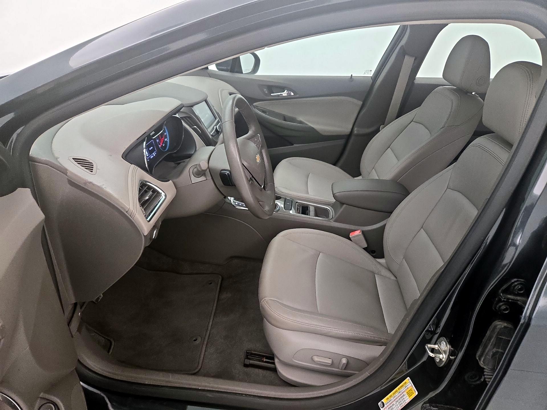 Thumbnail: 2017 Chevrolet Cruze - 11