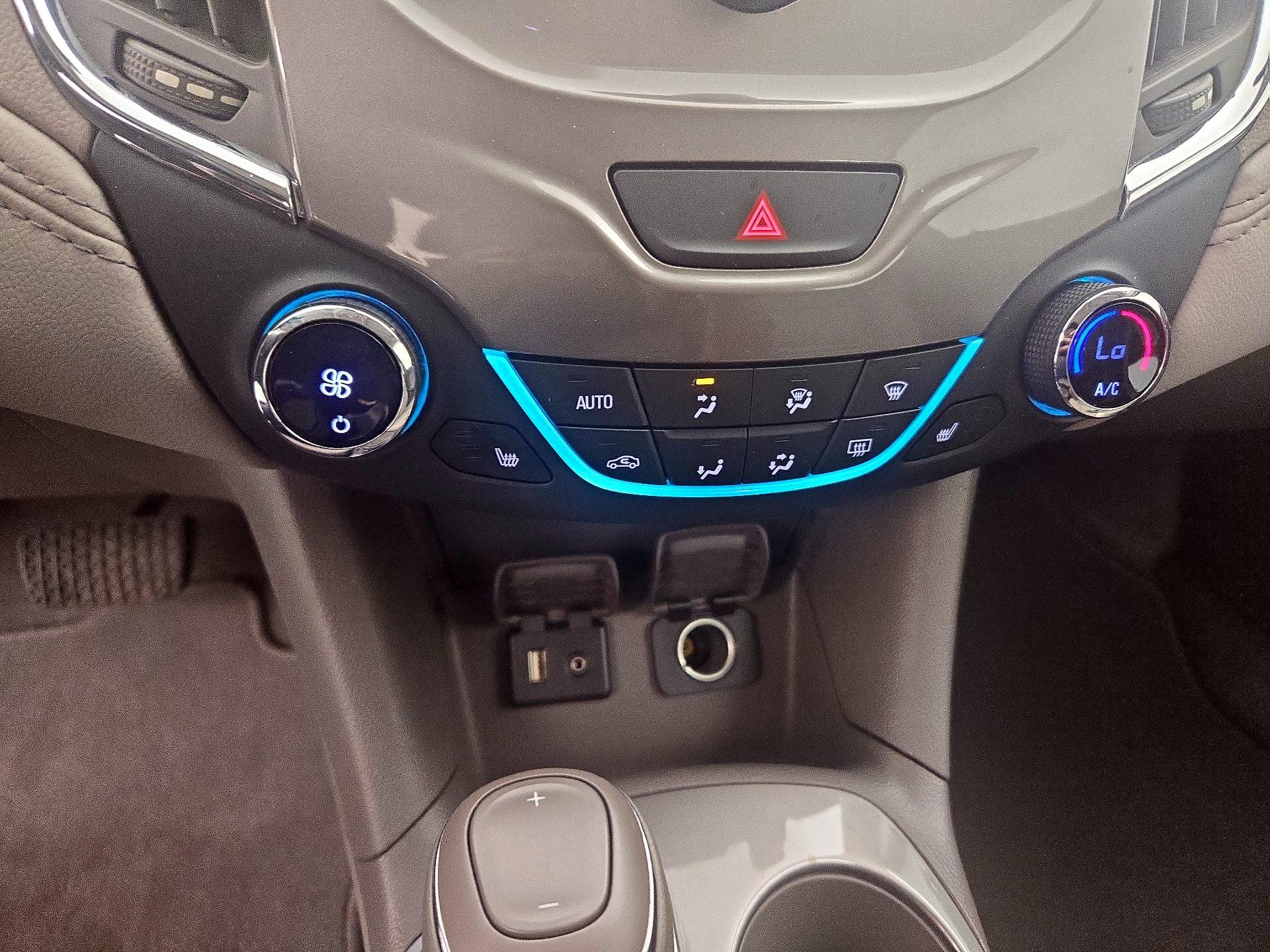 Thumbnail: 2017 Chevrolet Cruze - 16