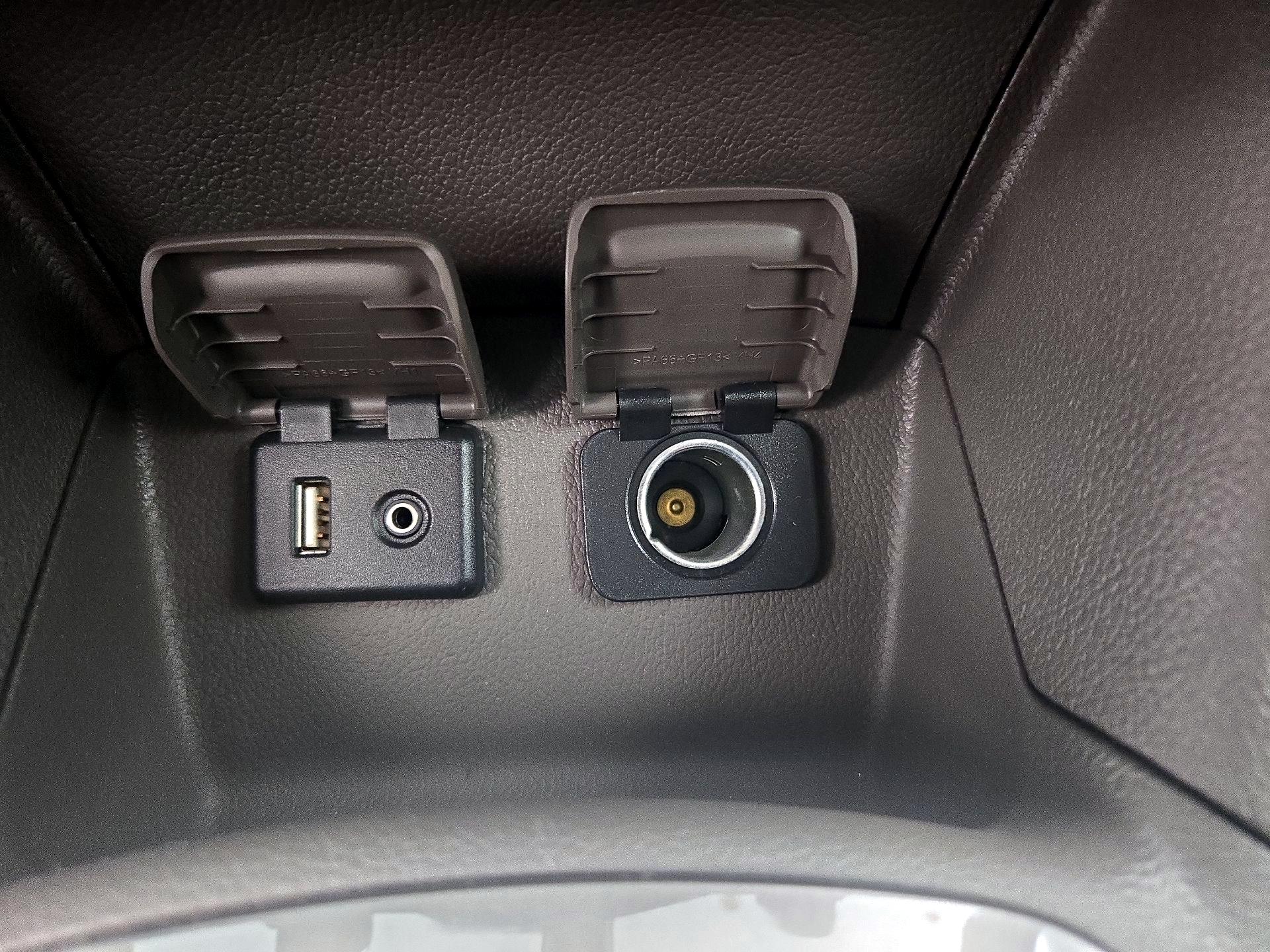 Thumbnail: 2017 Chevrolet Cruze - 18