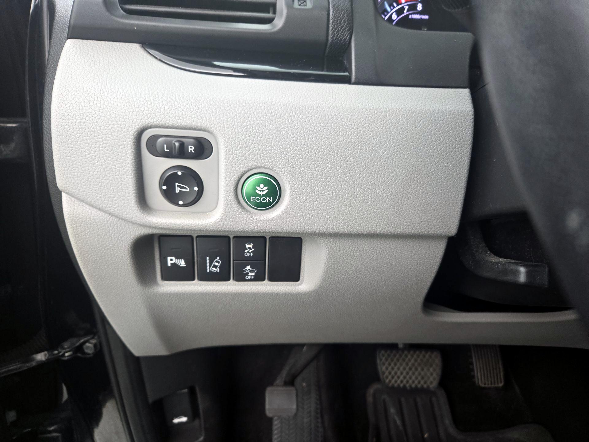 Thumbnail: 2016 Honda Pilot - 13