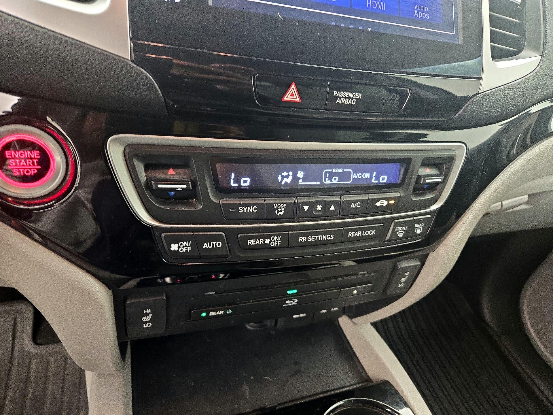 Thumbnail: 2016 Honda Pilot - 16