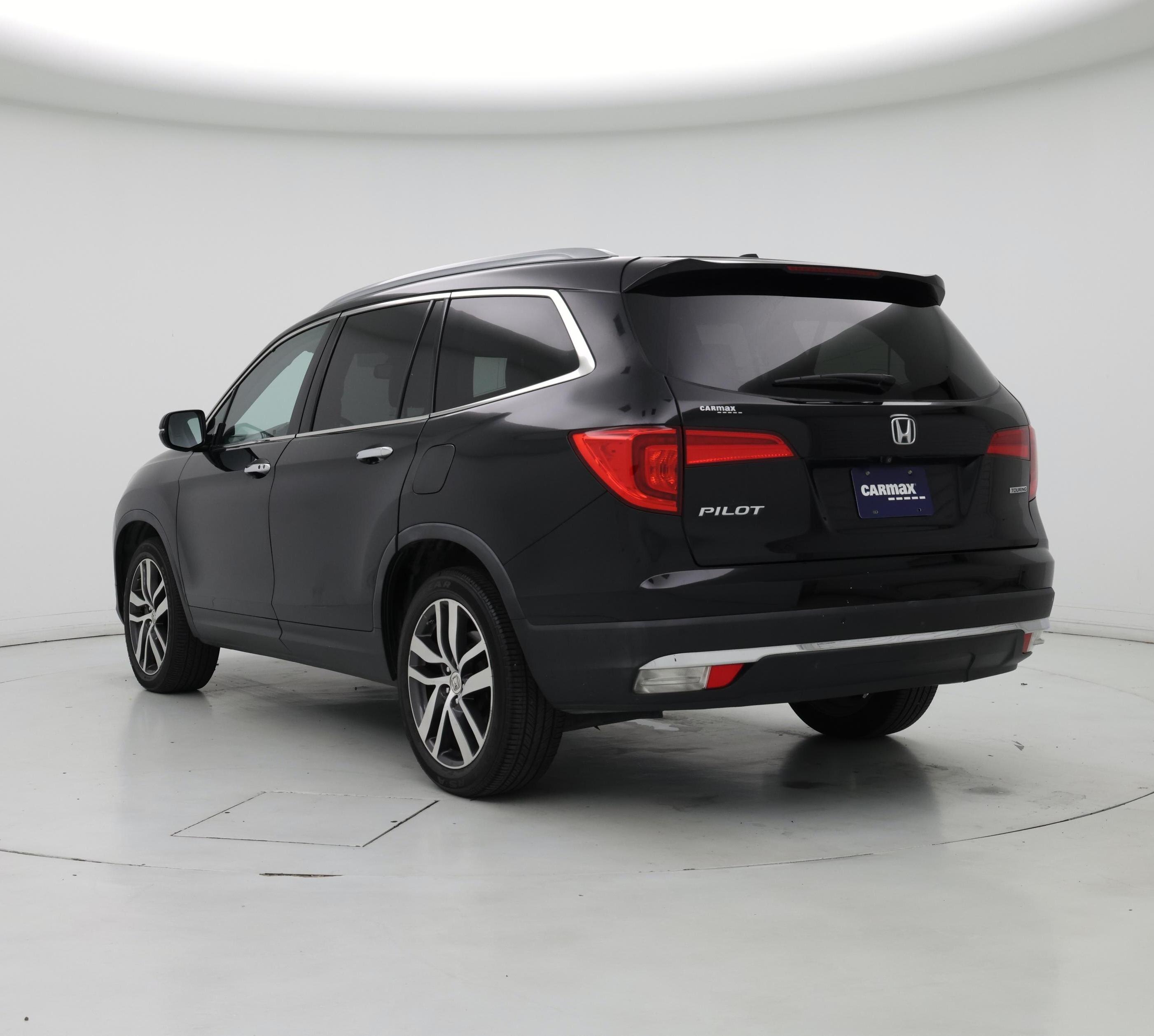 Thumbnail: 2016 Honda Pilot - 2