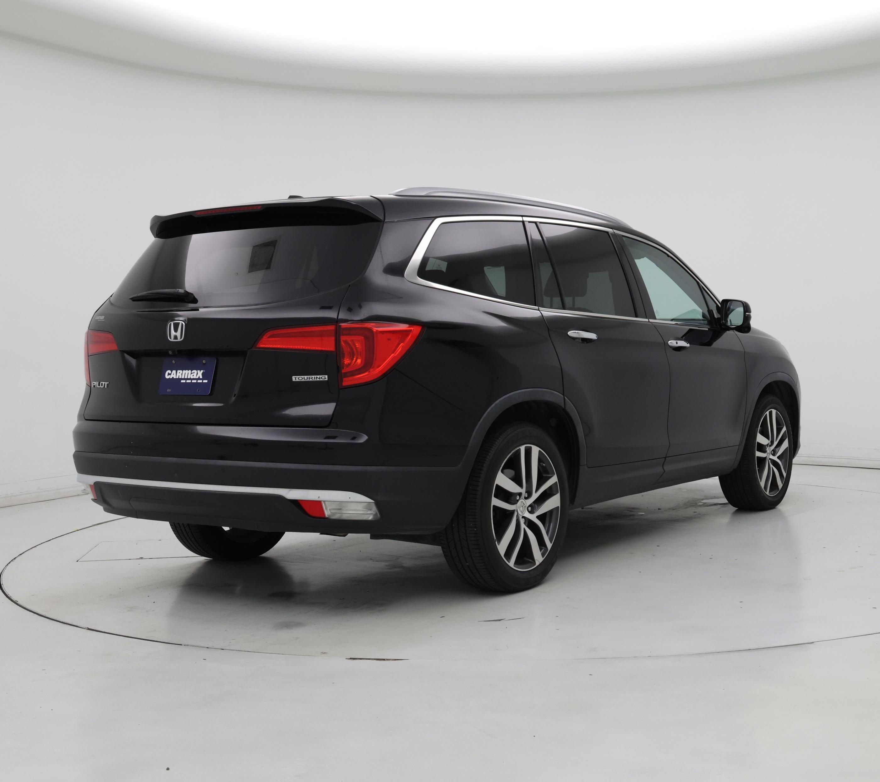 Thumbnail: 2016 Honda Pilot - 8