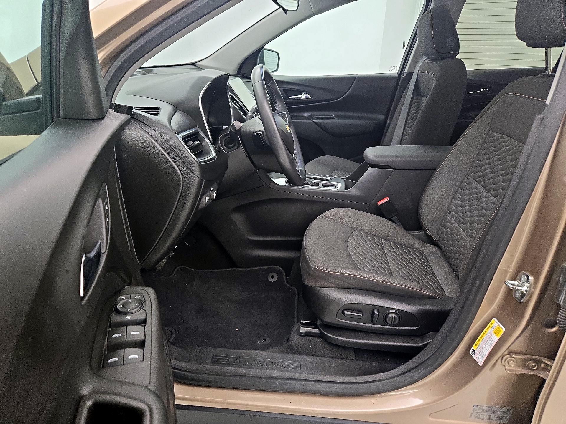 Thumbnail: 2018 Chevrolet Equinox - 11