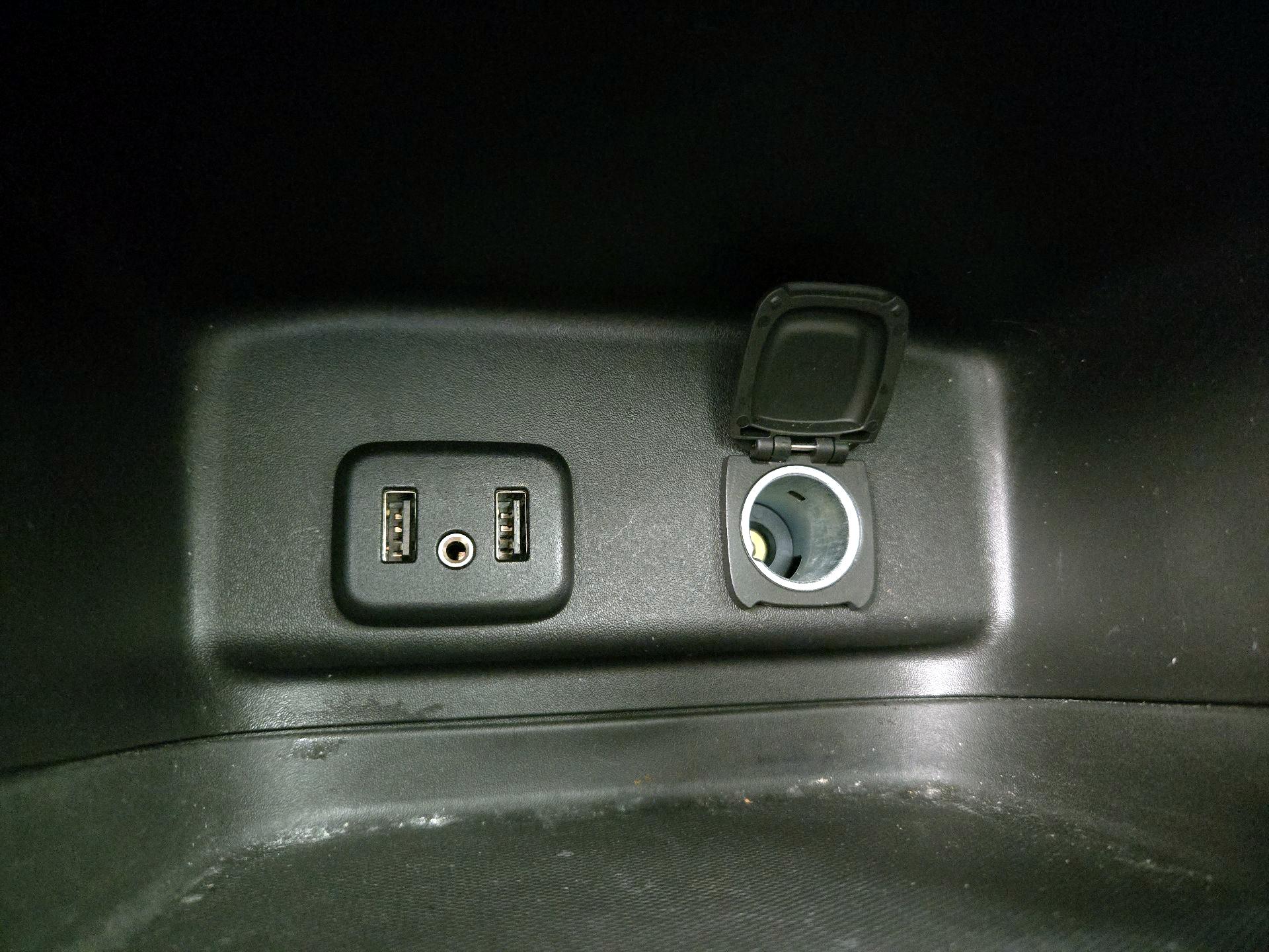 Thumbnail: 2018 Chevrolet Equinox - 18