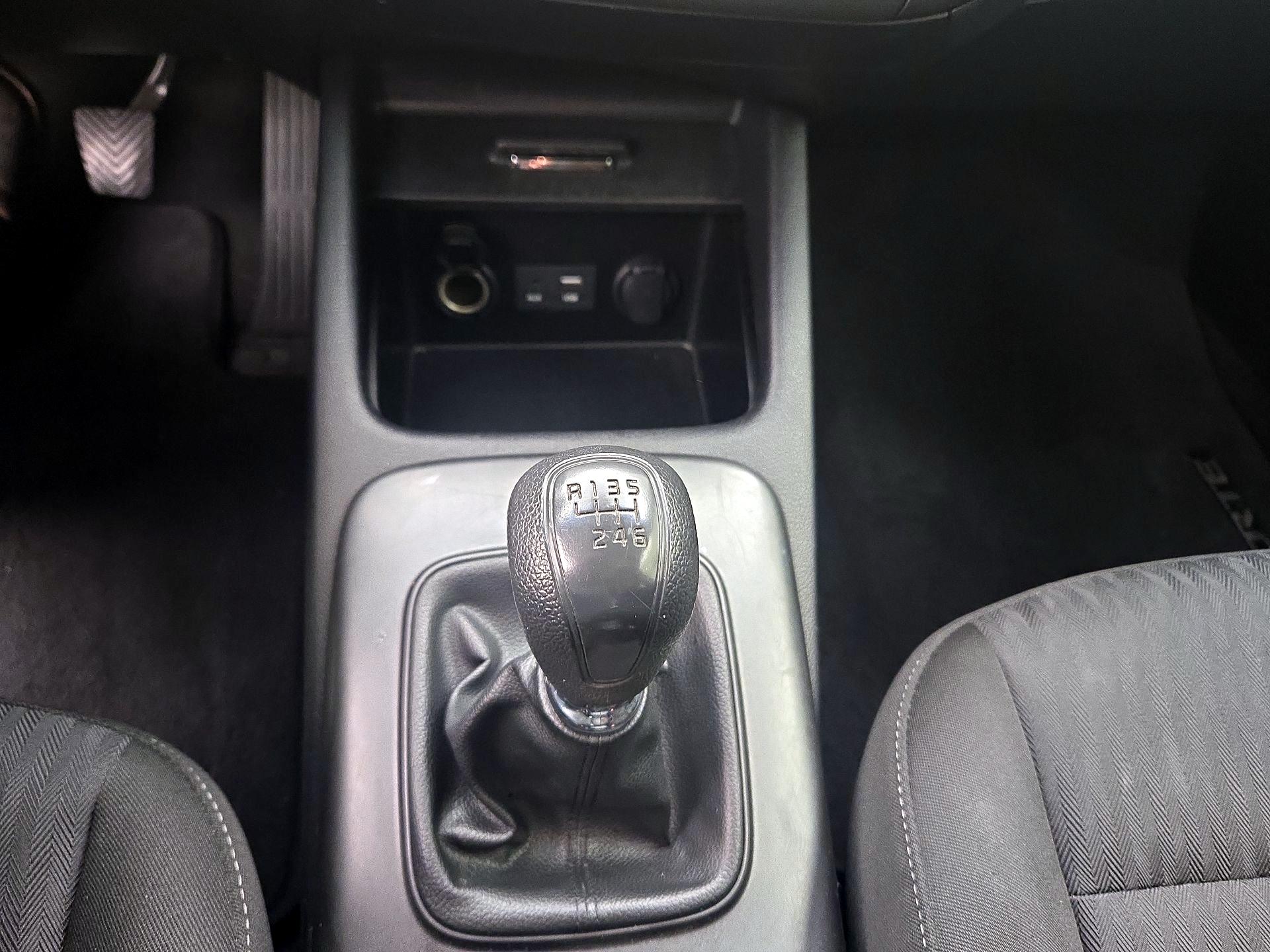 Thumbnail: 2016 Kia Forte - 16