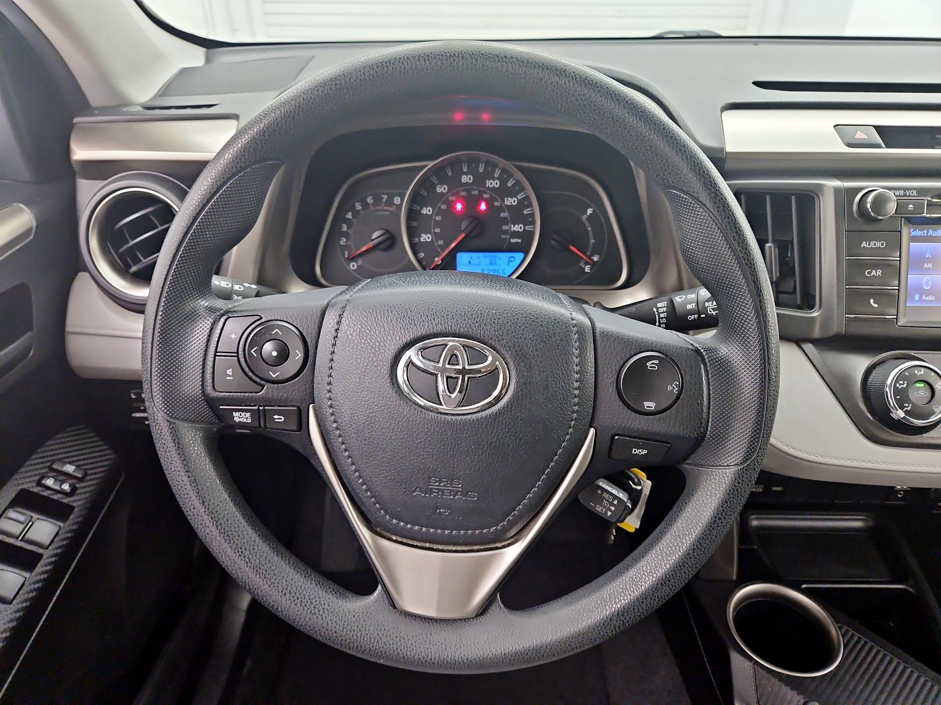 Thumbnail: 2015 Toyota RAV4 - 10
