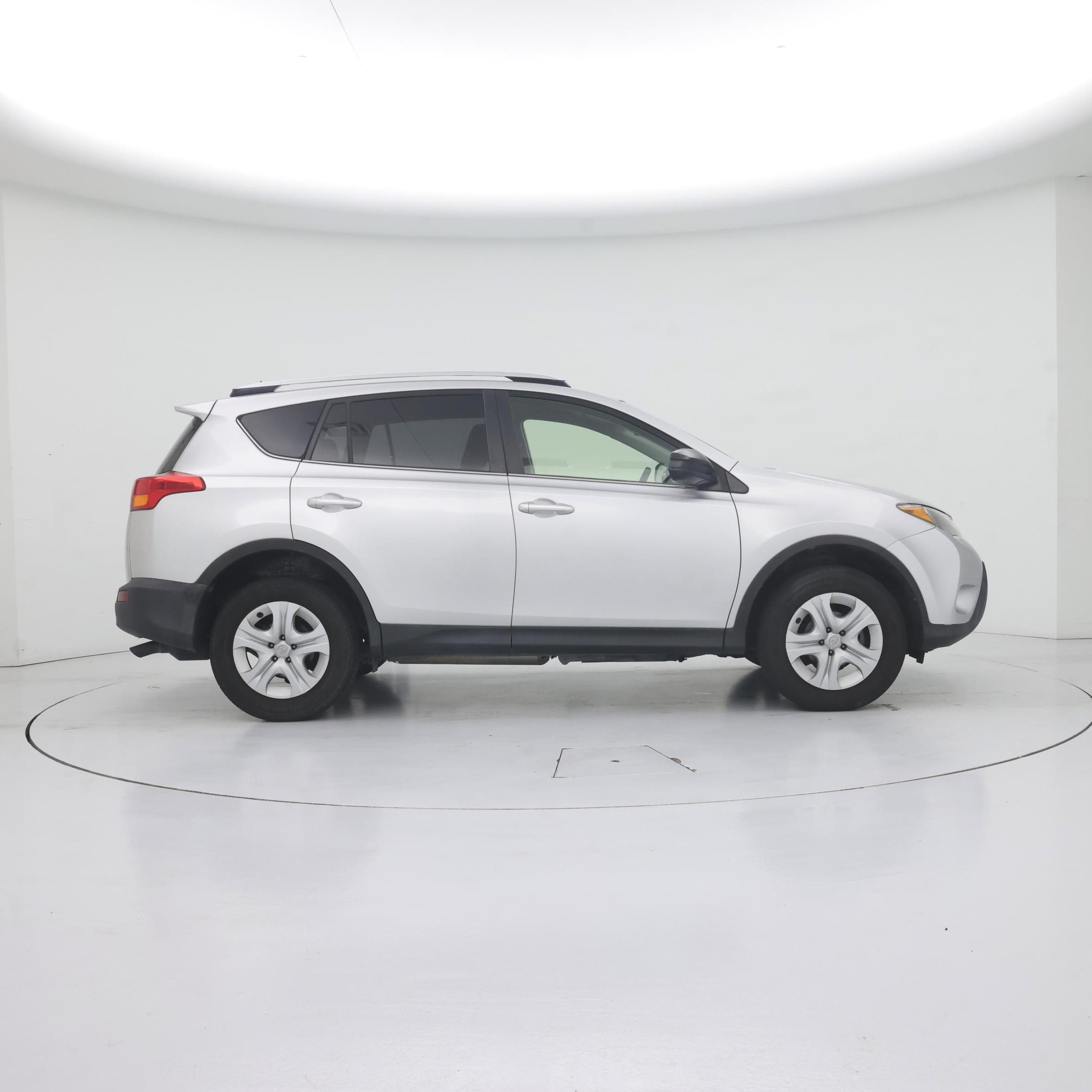 Thumbnail: 2015 Toyota RAV4 - 7