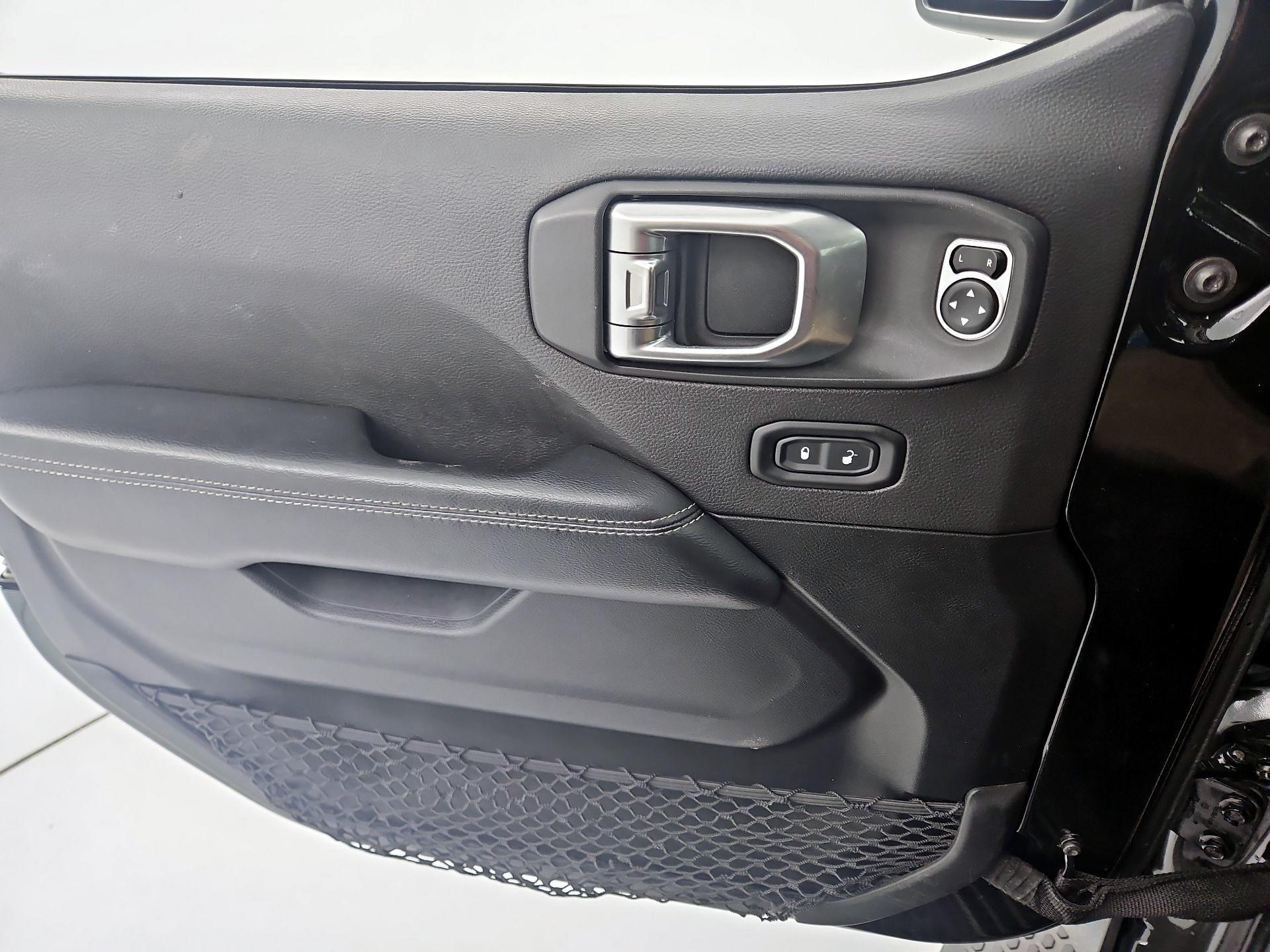 Thumbnail: 2020 Jeep Wrangler - 12