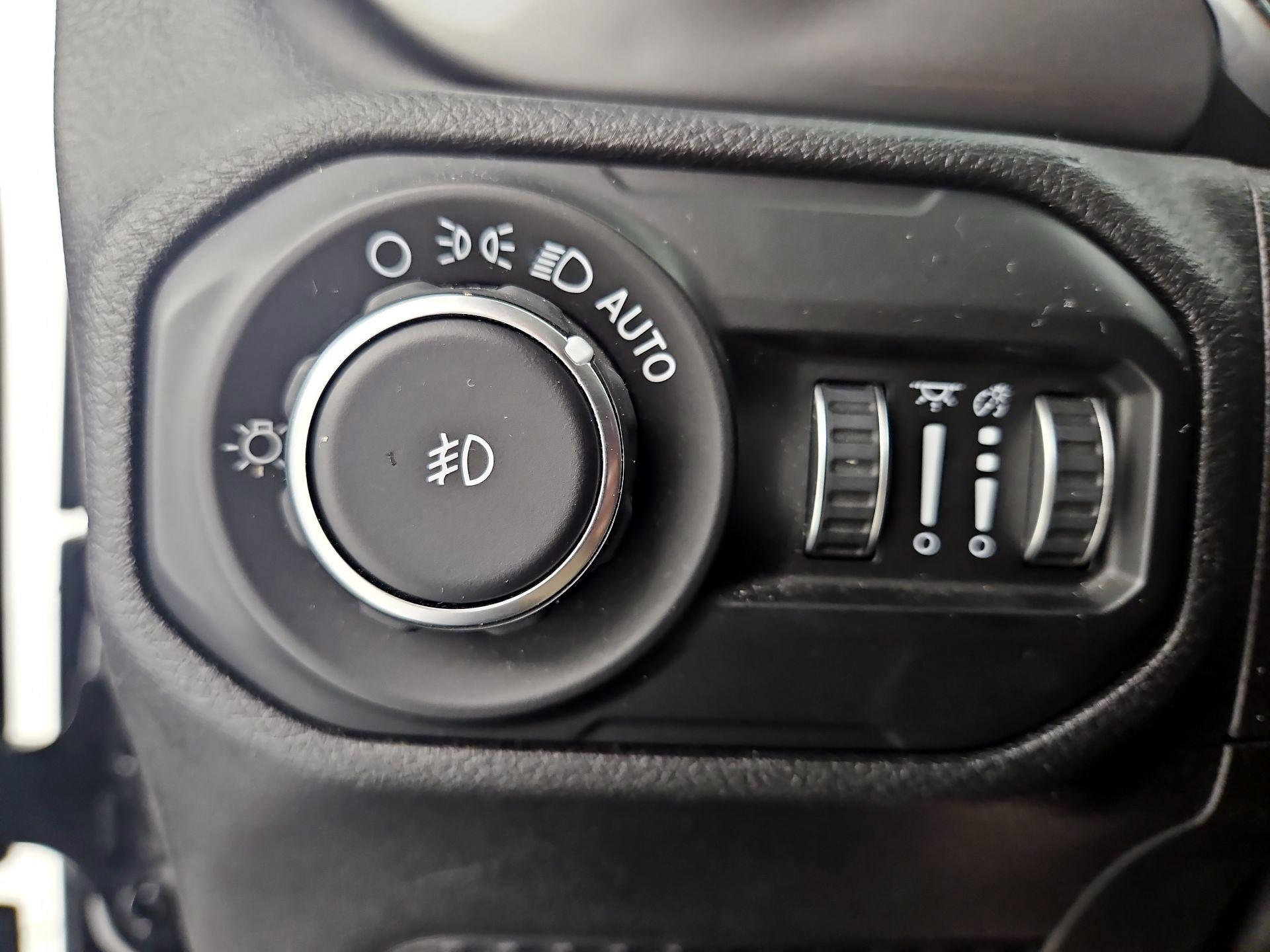 Thumbnail: 2020 Jeep Wrangler - 13