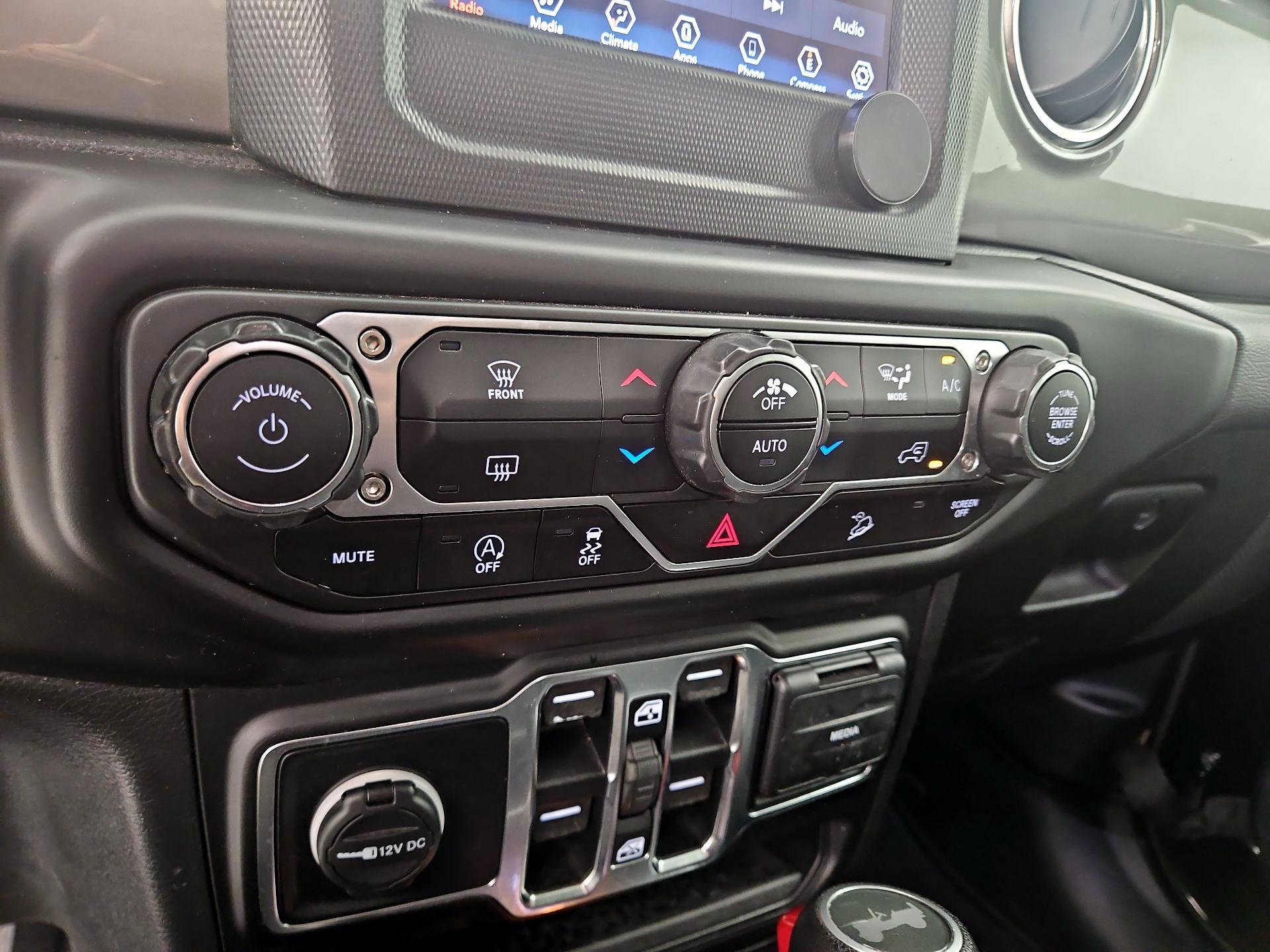 Thumbnail: 2020 Jeep Wrangler - 16