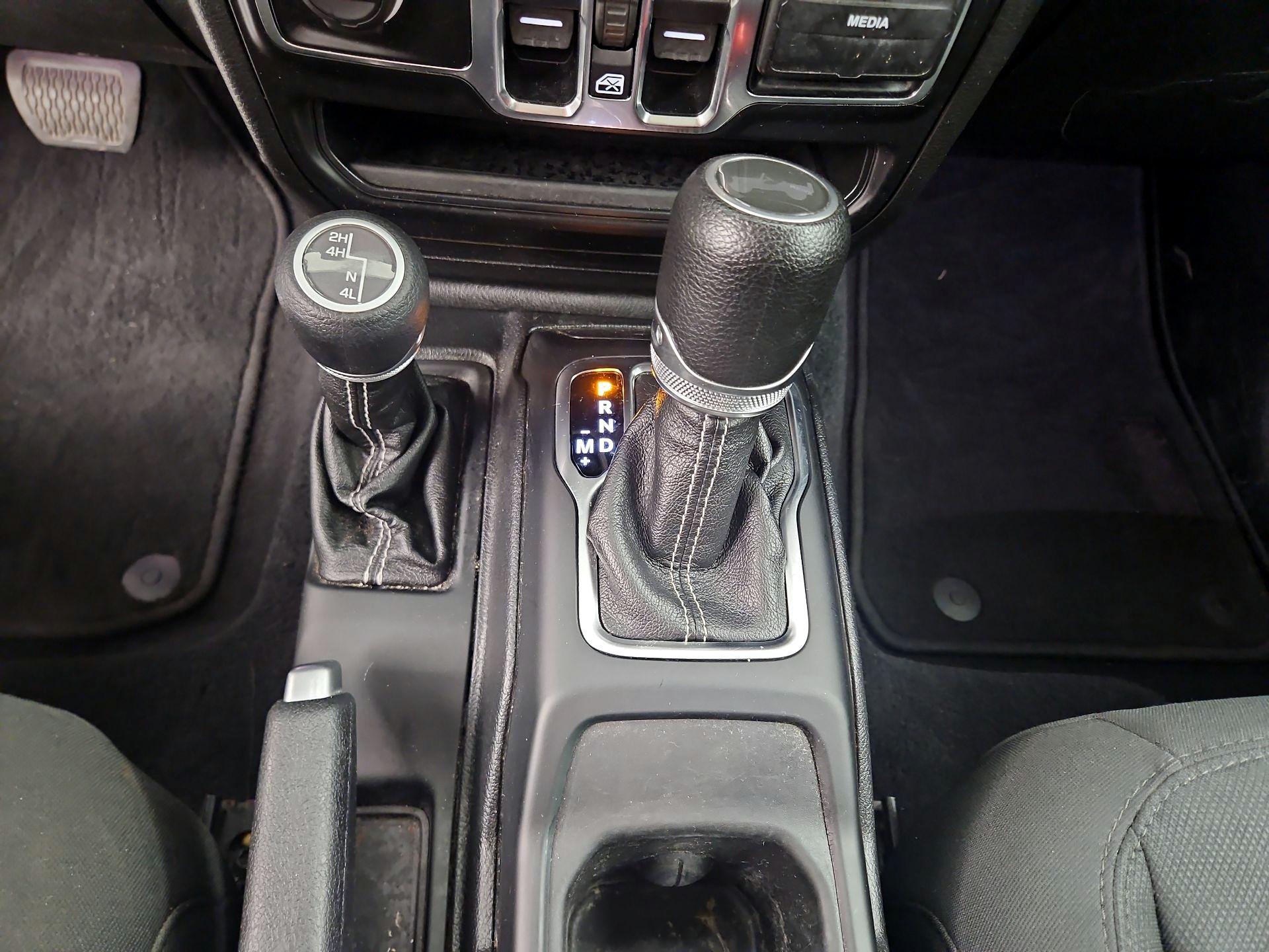 Thumbnail: 2020 Jeep Wrangler - 17