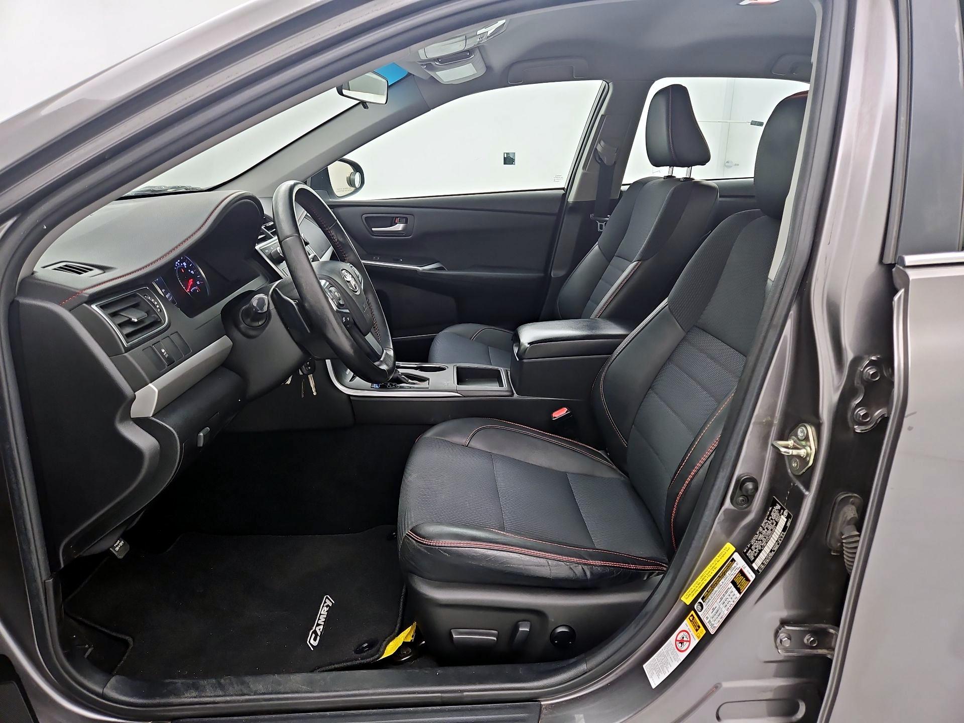 Thumbnail: 2016 Toyota Camry - 11