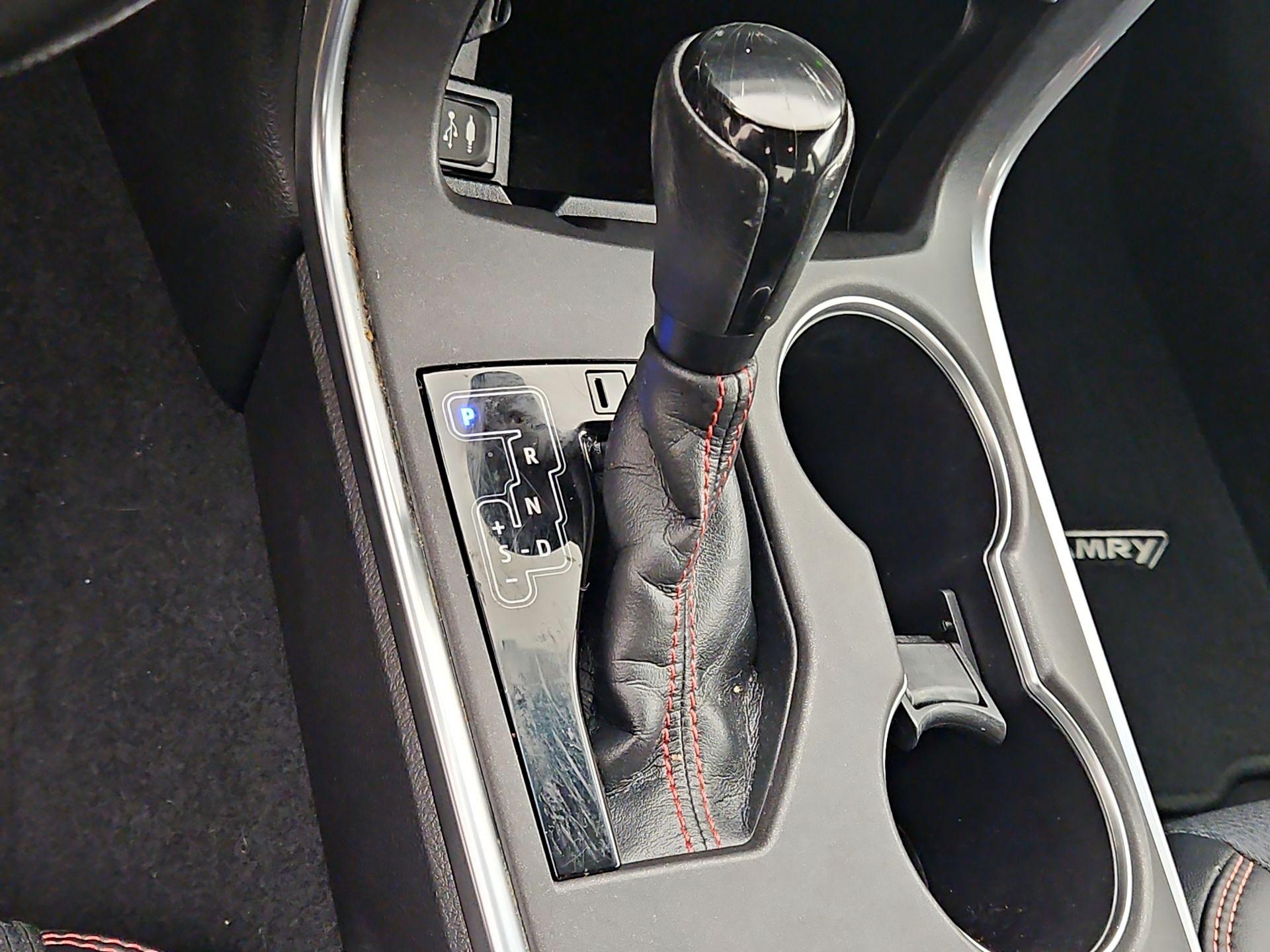 Thumbnail: 2016 Toyota Camry - 18