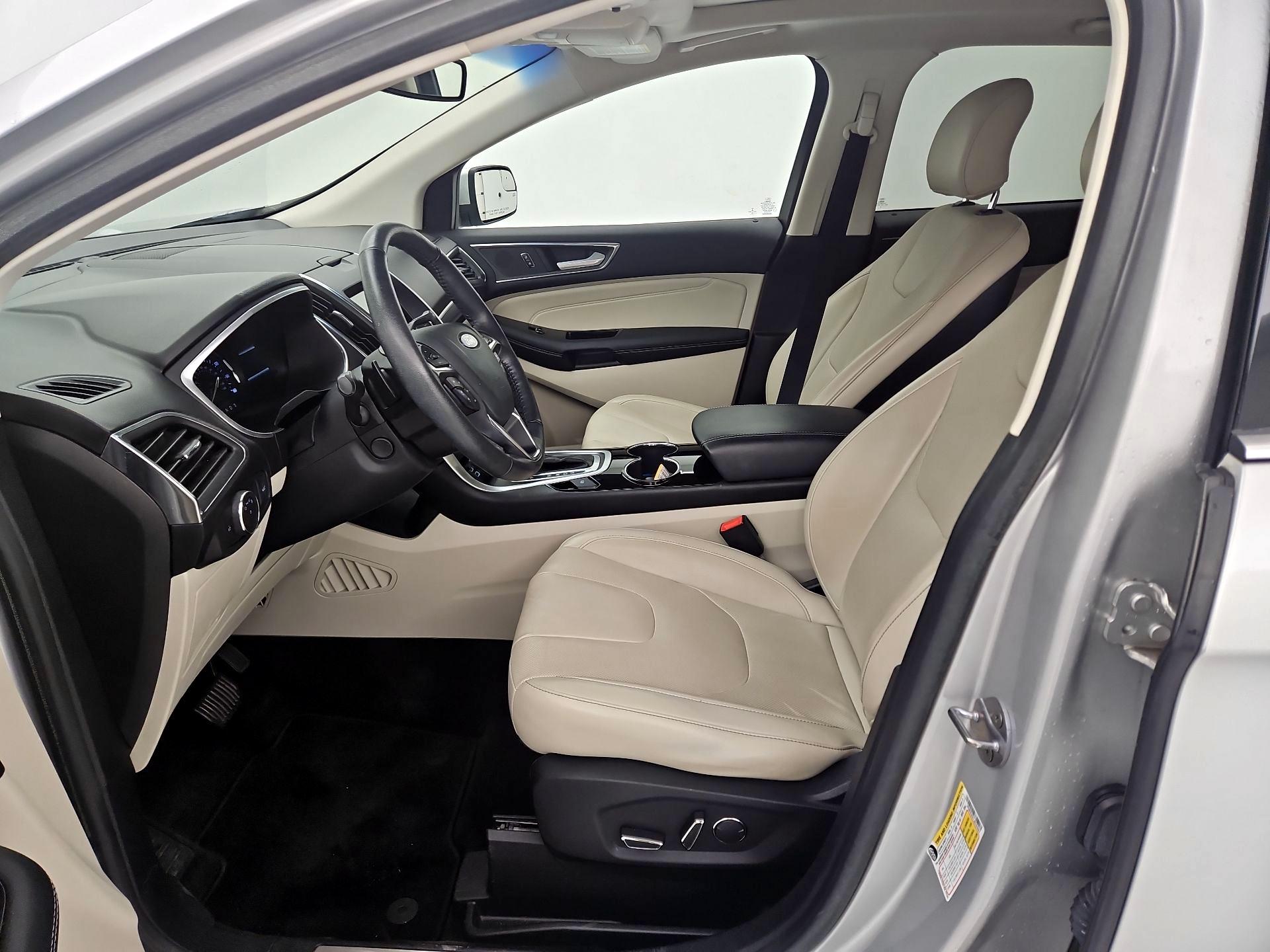 Thumbnail: 2018 Ford Edge - 11