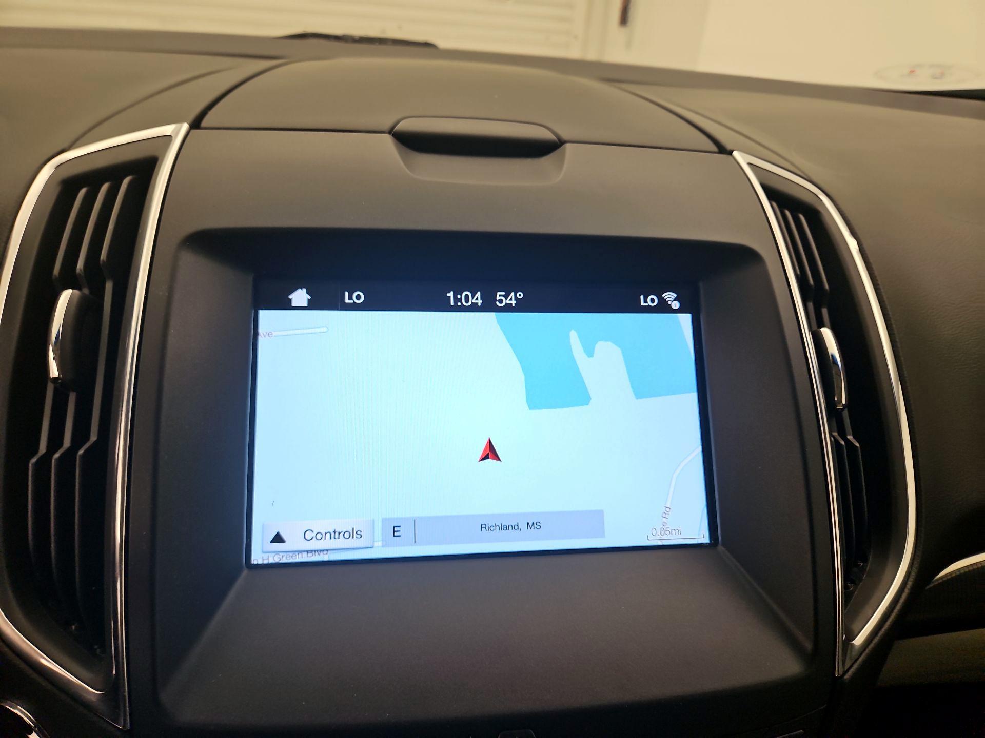 Thumbnail: 2018 Ford Edge - 14