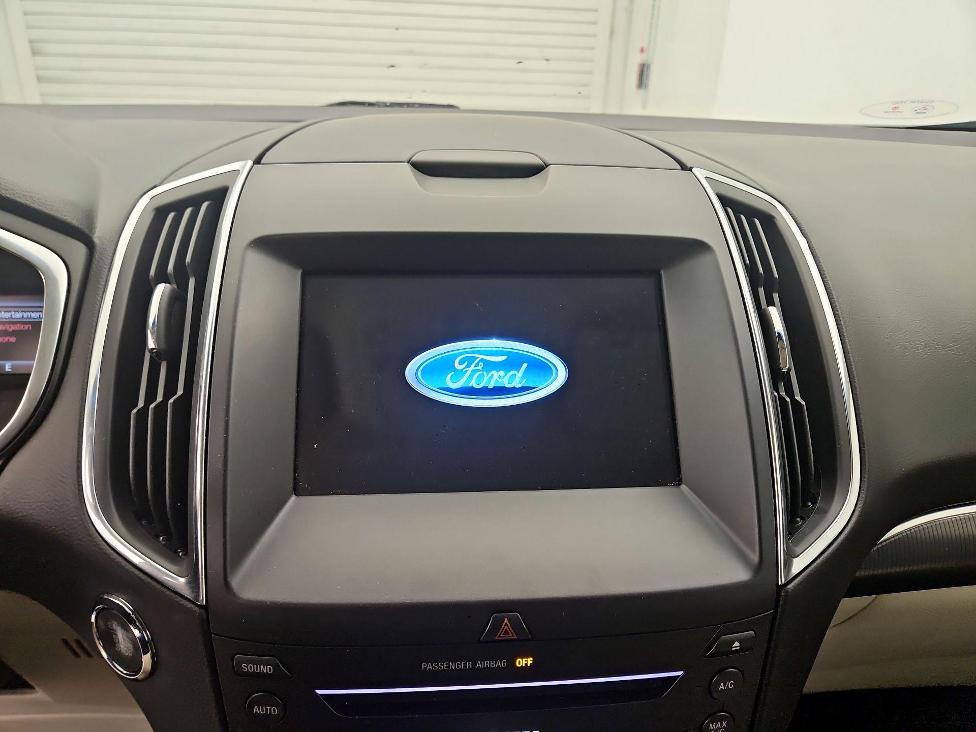 Thumbnail: 2018 Ford Edge - 16