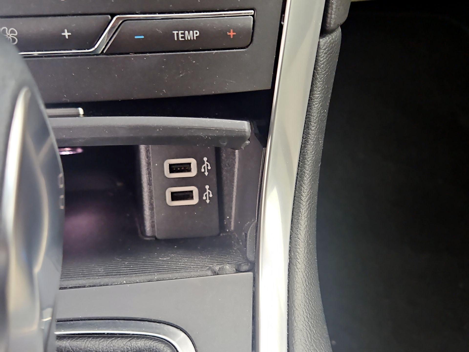 Thumbnail: 2018 Ford Edge - 19