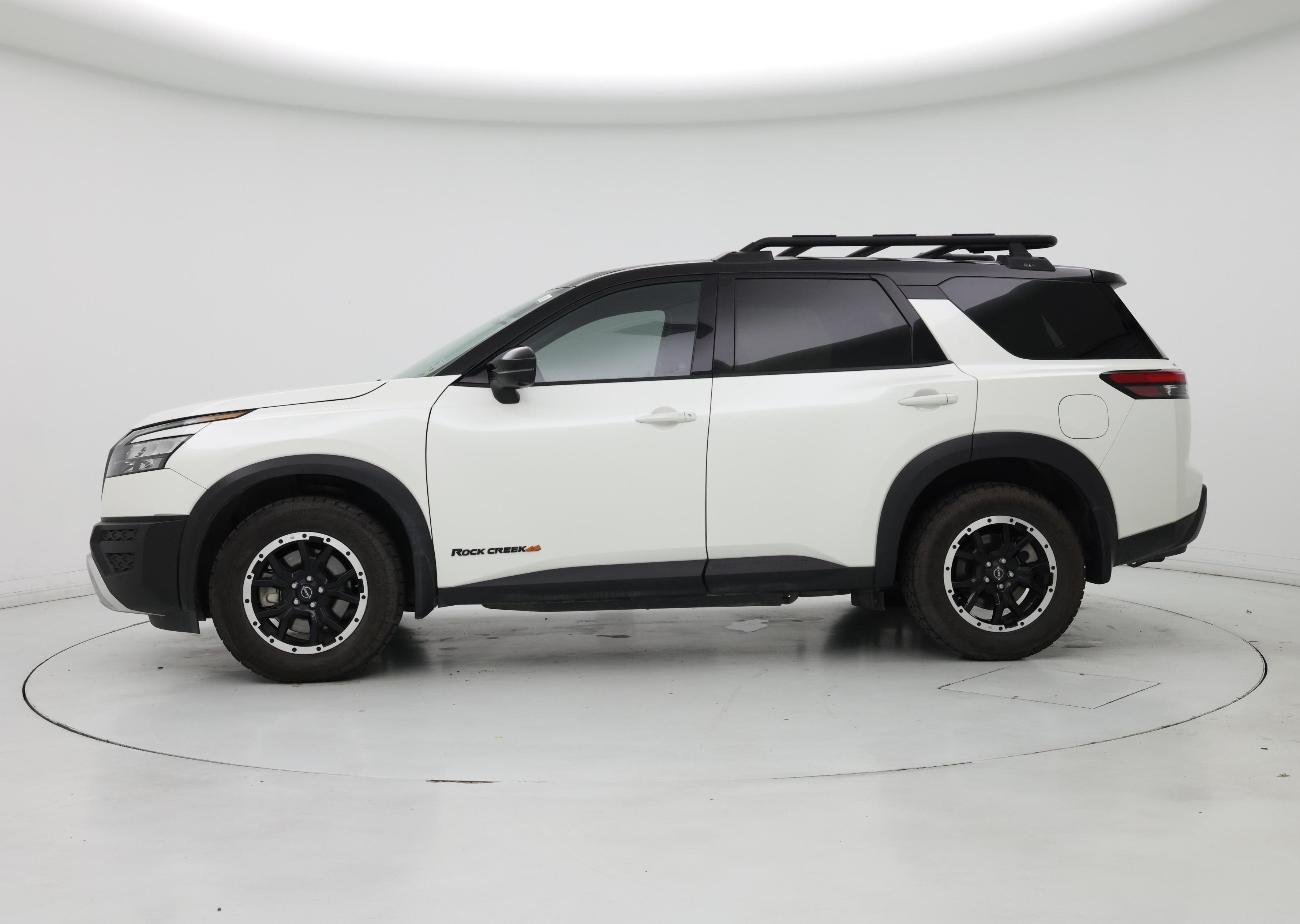 Thumbnail: 2024 Nissan Pathfinder - 3