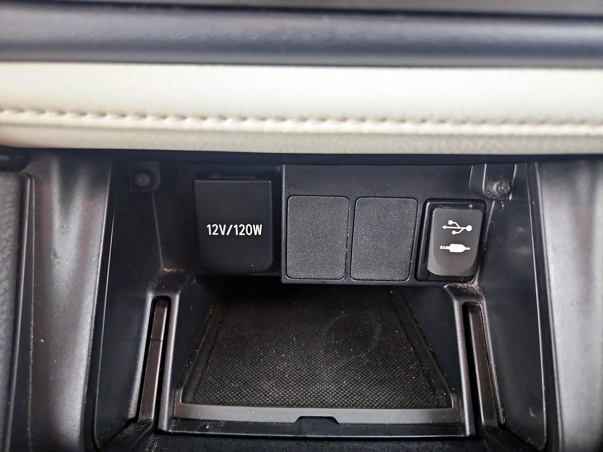 Thumbnail: 2017 Toyota Corolla iM - 17