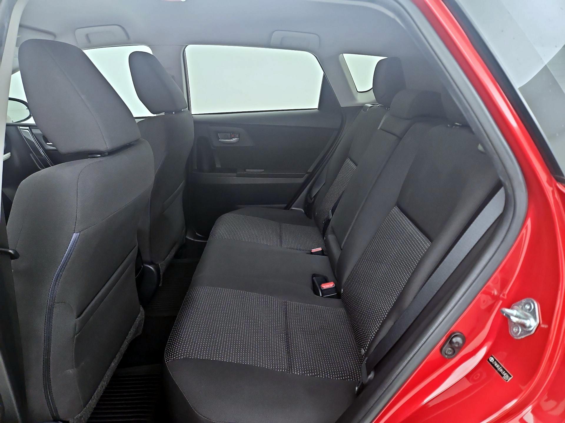 Thumbnail: 2017 Toyota Corolla iM - 18