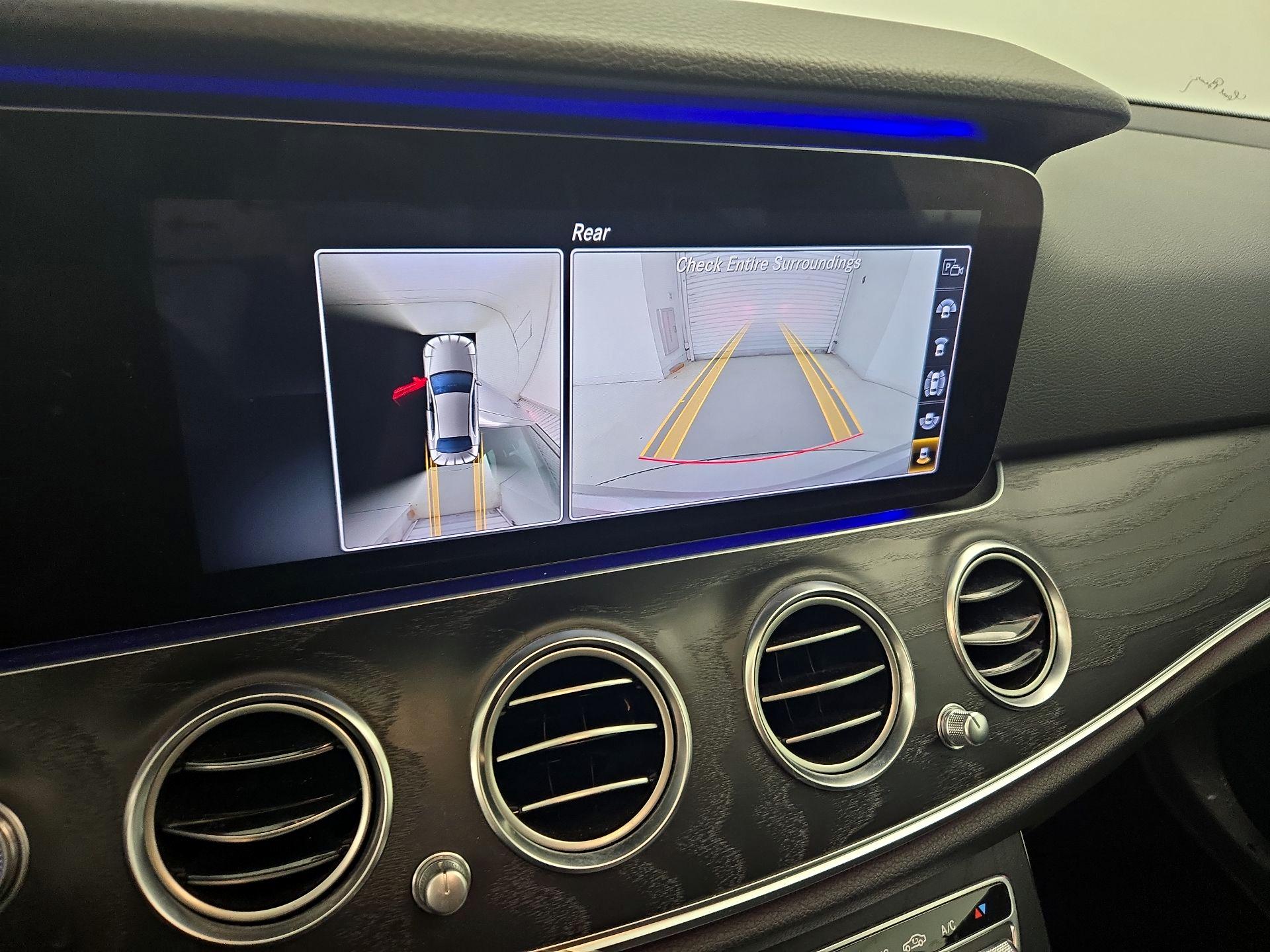 Thumbnail: 2020 Mercedes-Benz E-Class - 15