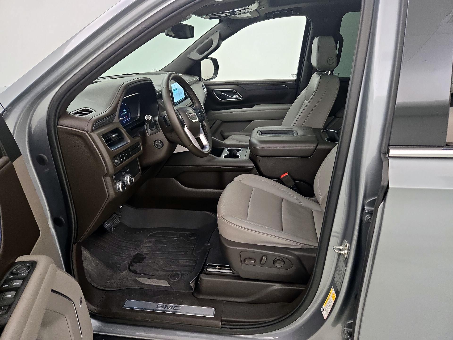 Thumbnail: 2023 GMC Yukon XL - 11