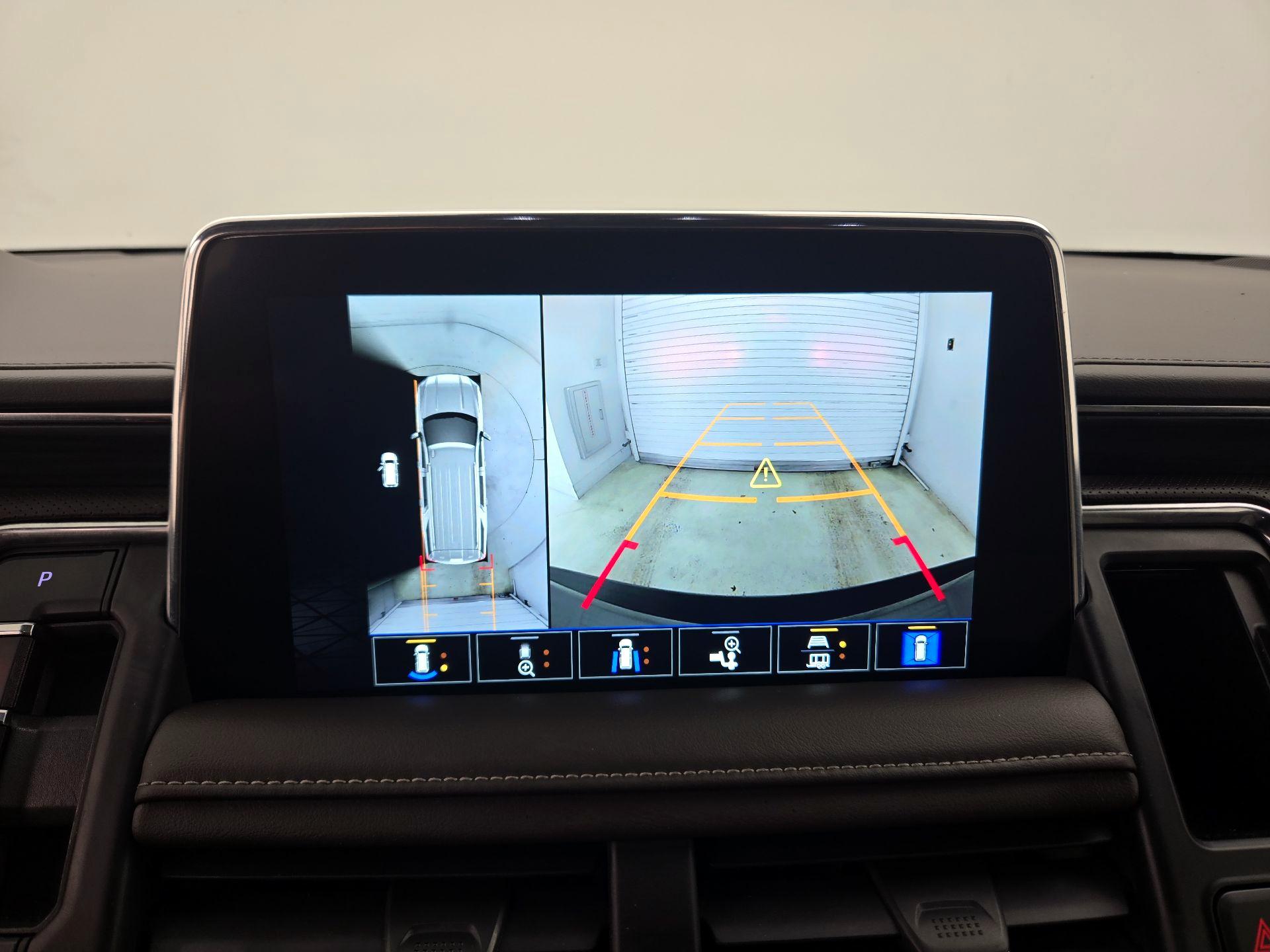 Thumbnail: 2023 GMC Yukon XL - 15