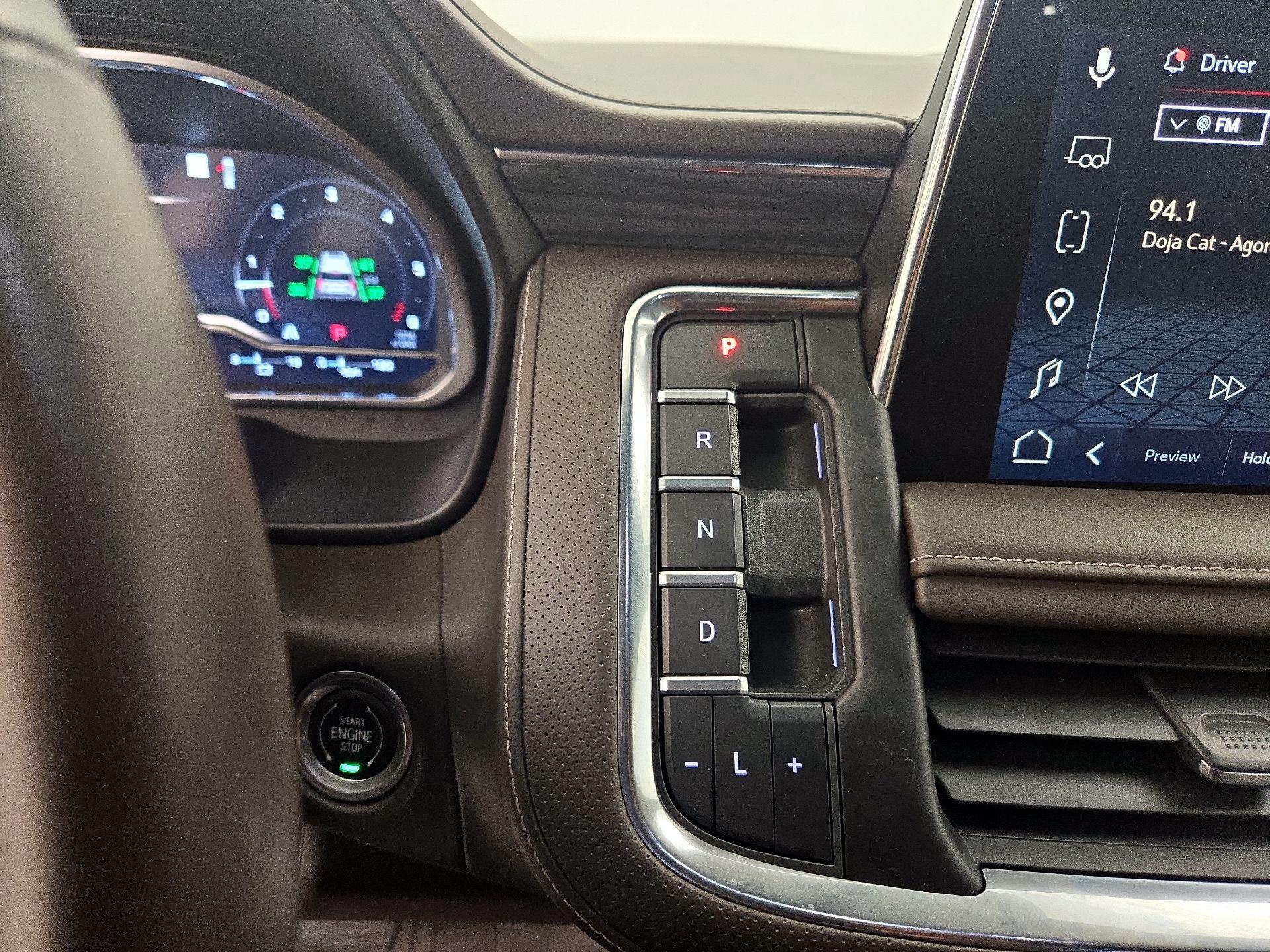 Thumbnail: 2023 GMC Yukon XL - 18