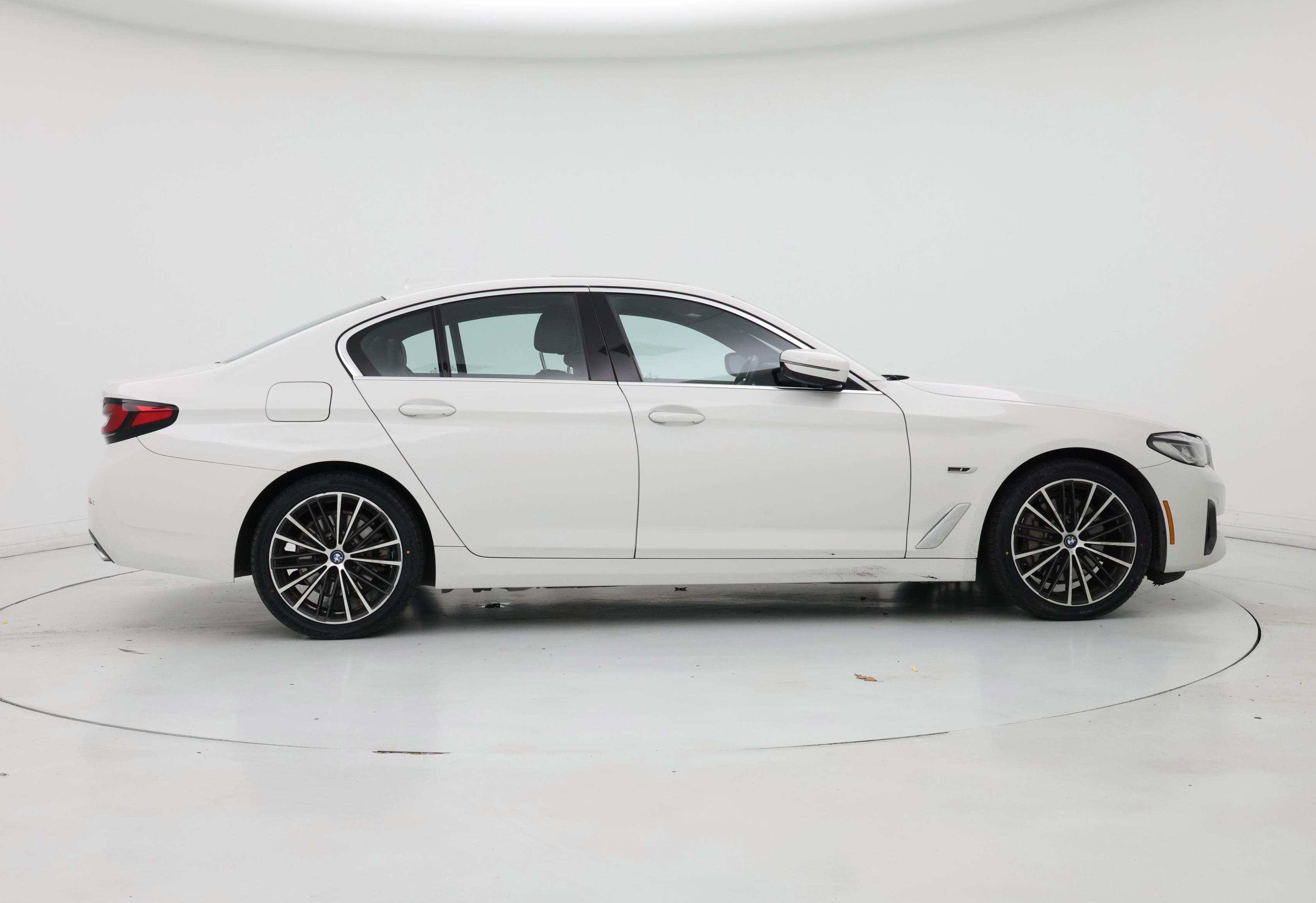 Thumbnail: 2023 BMW 5 Series - 7