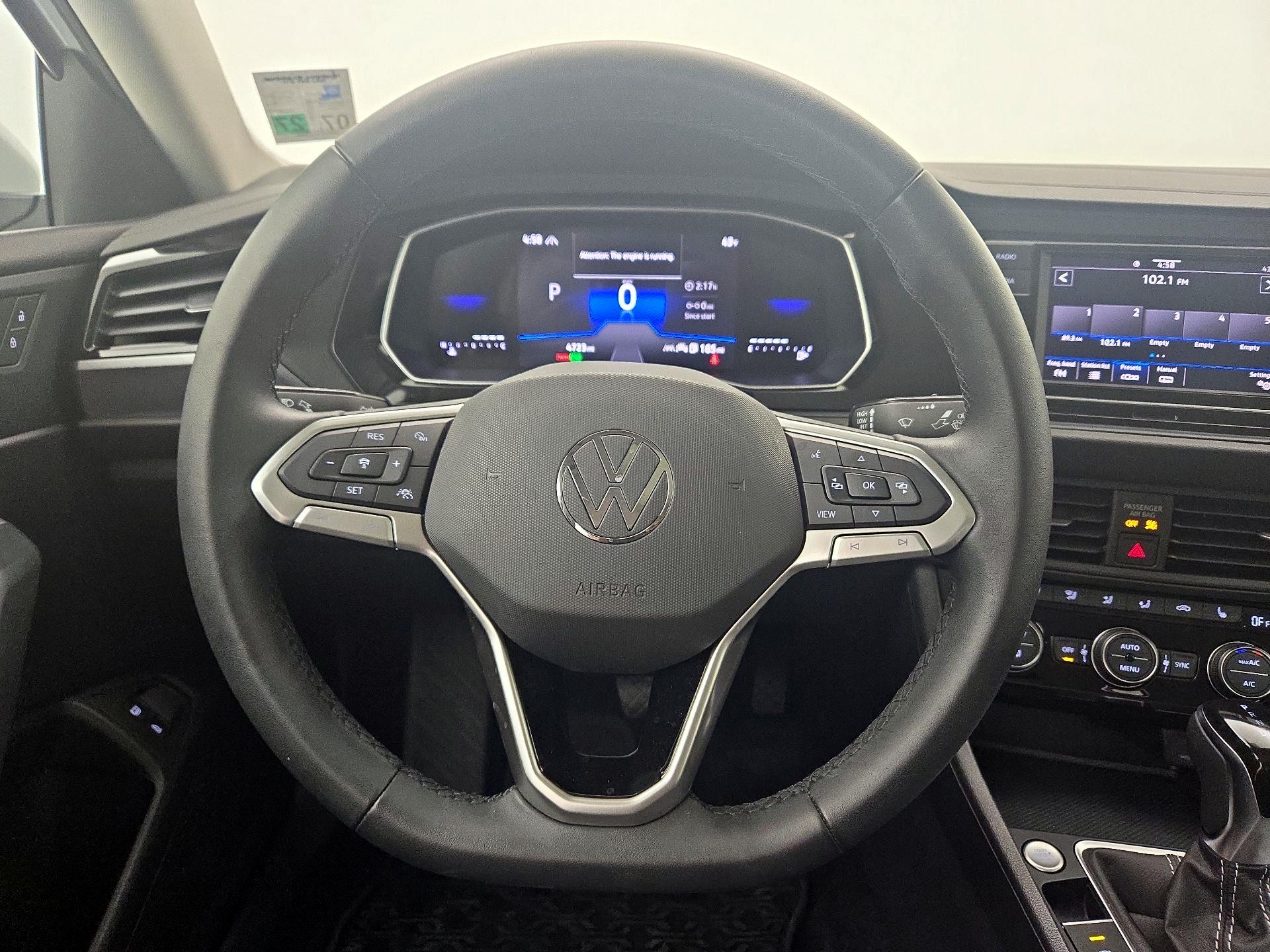 Thumbnail: 2024 Volkswagen Jetta - 10