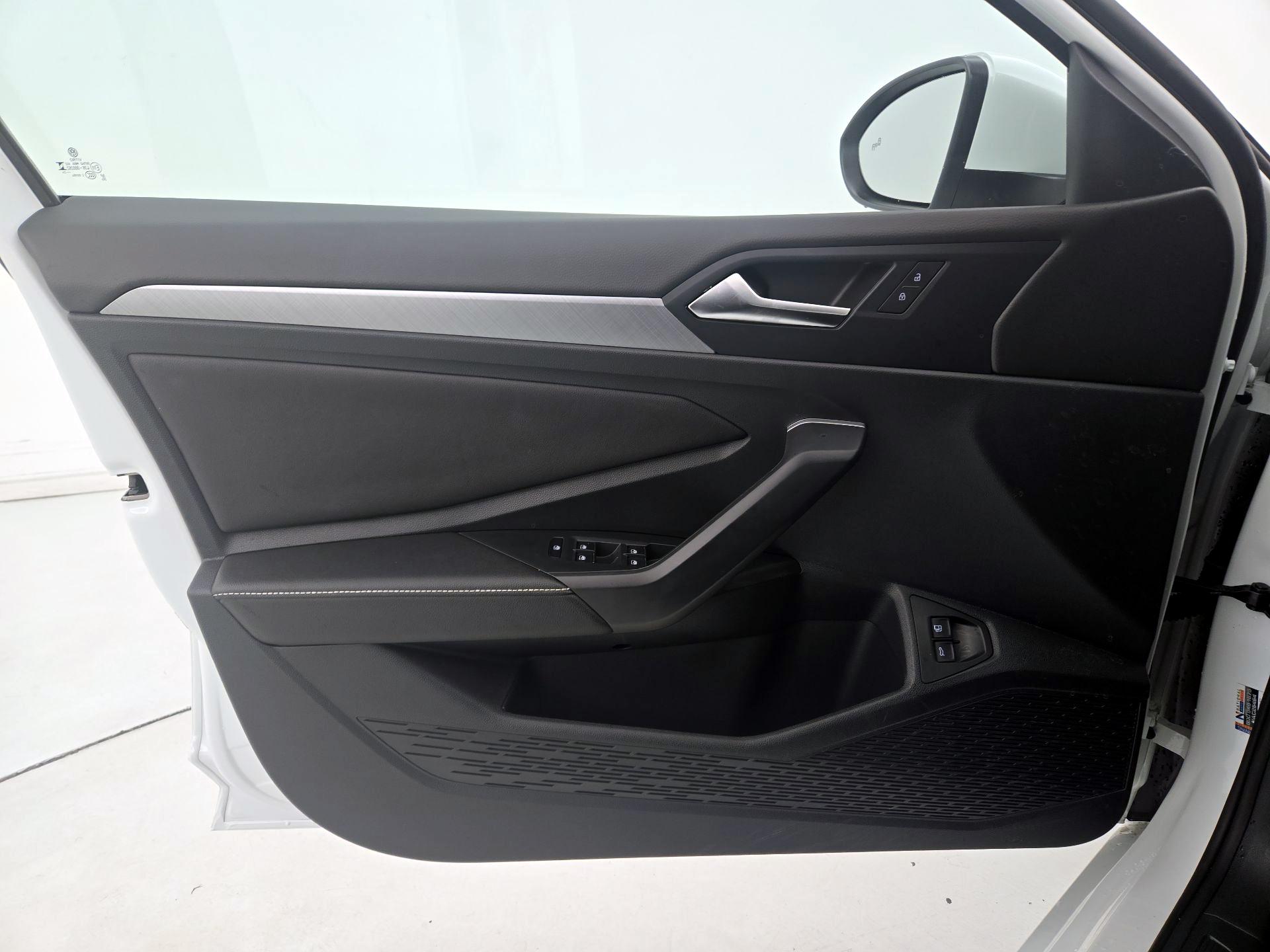 Thumbnail: 2024 Volkswagen Jetta - 12