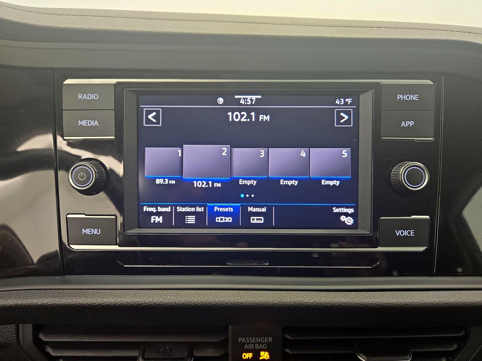 Thumbnail: 2024 Volkswagen Jetta - 15