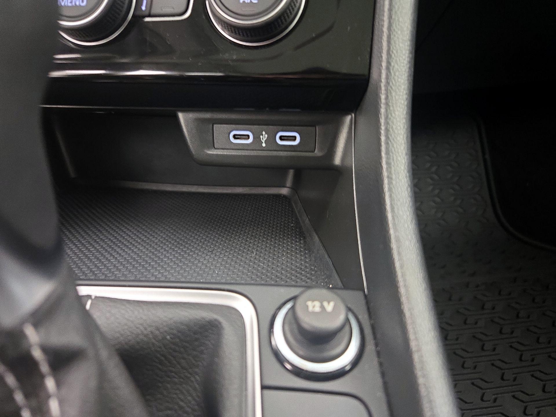 Thumbnail: 2024 Volkswagen Jetta - 18