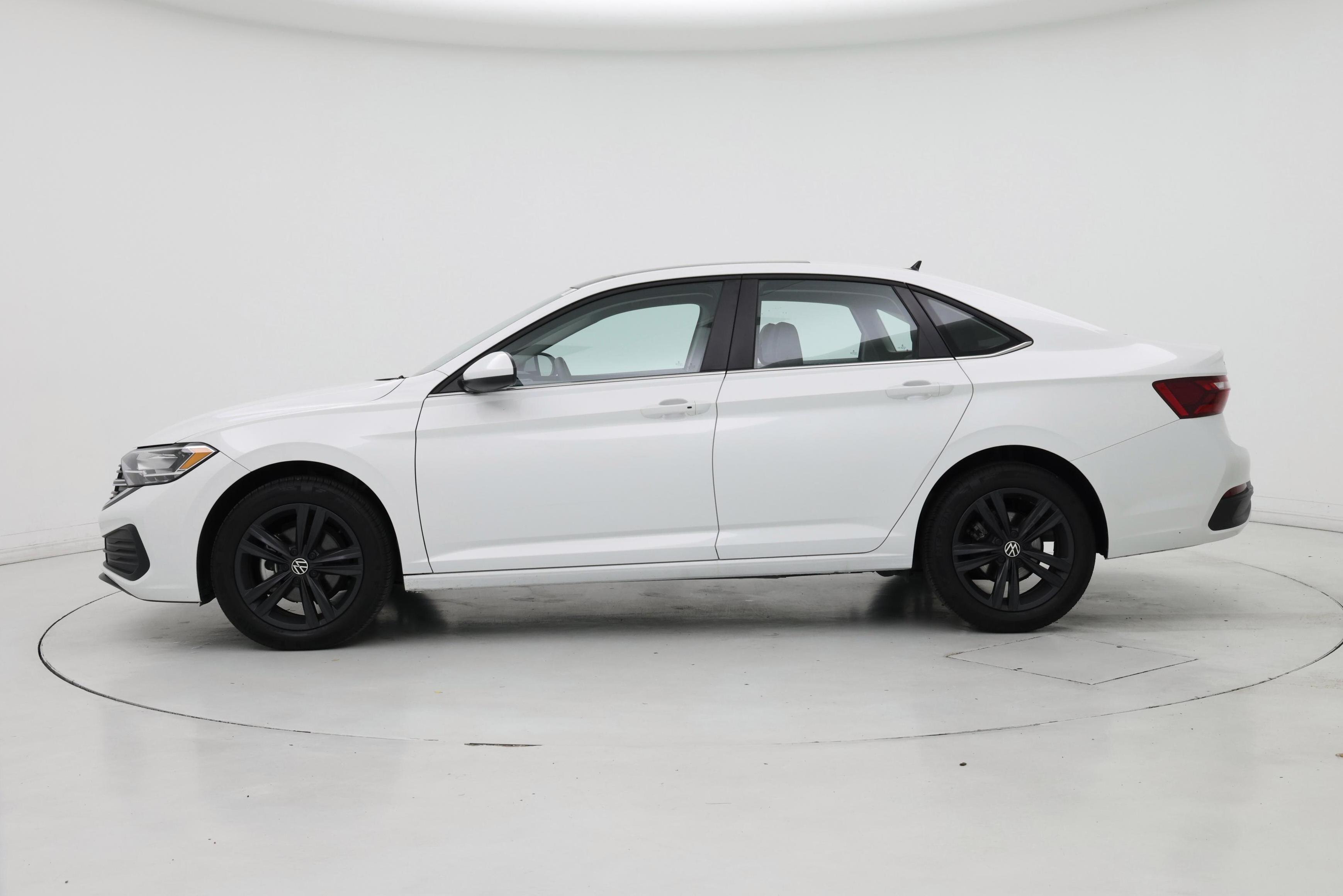 Thumbnail: 2024 Volkswagen Jetta - 3