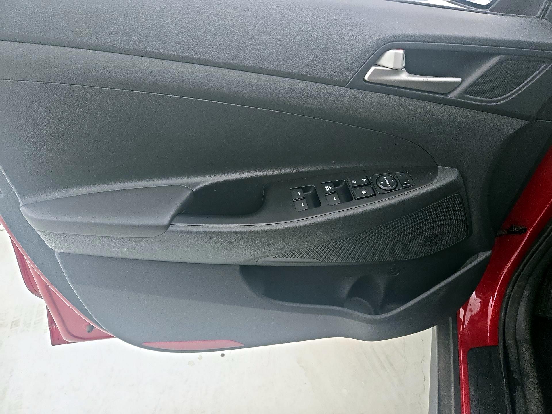 Thumbnail: 2021 Hyundai Tucson - 12