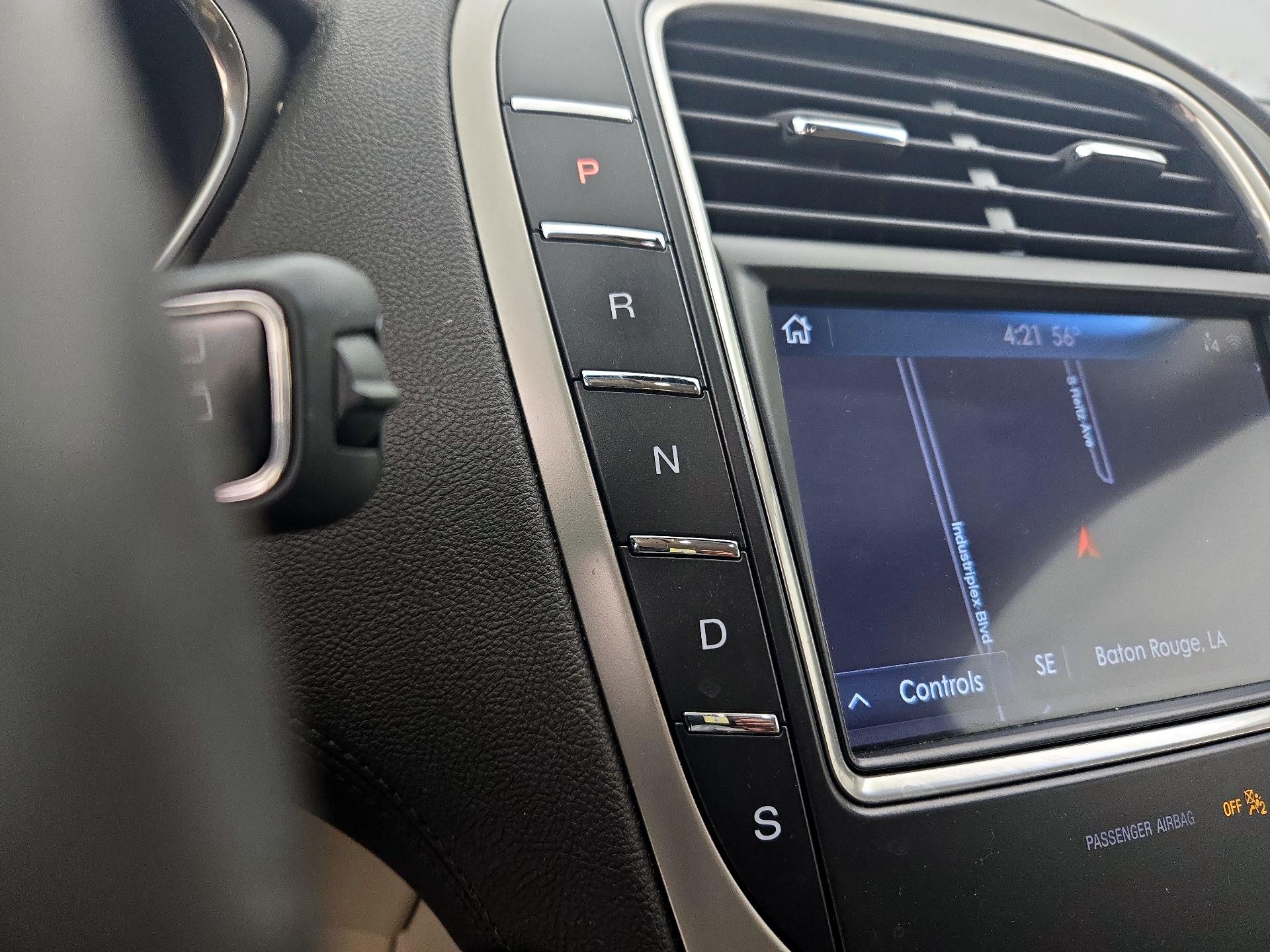 Thumbnail: 2020 Lincoln Nautilus - 17